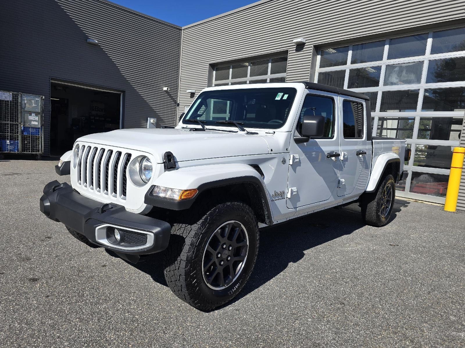 2023 Jeep Gladiator Overland