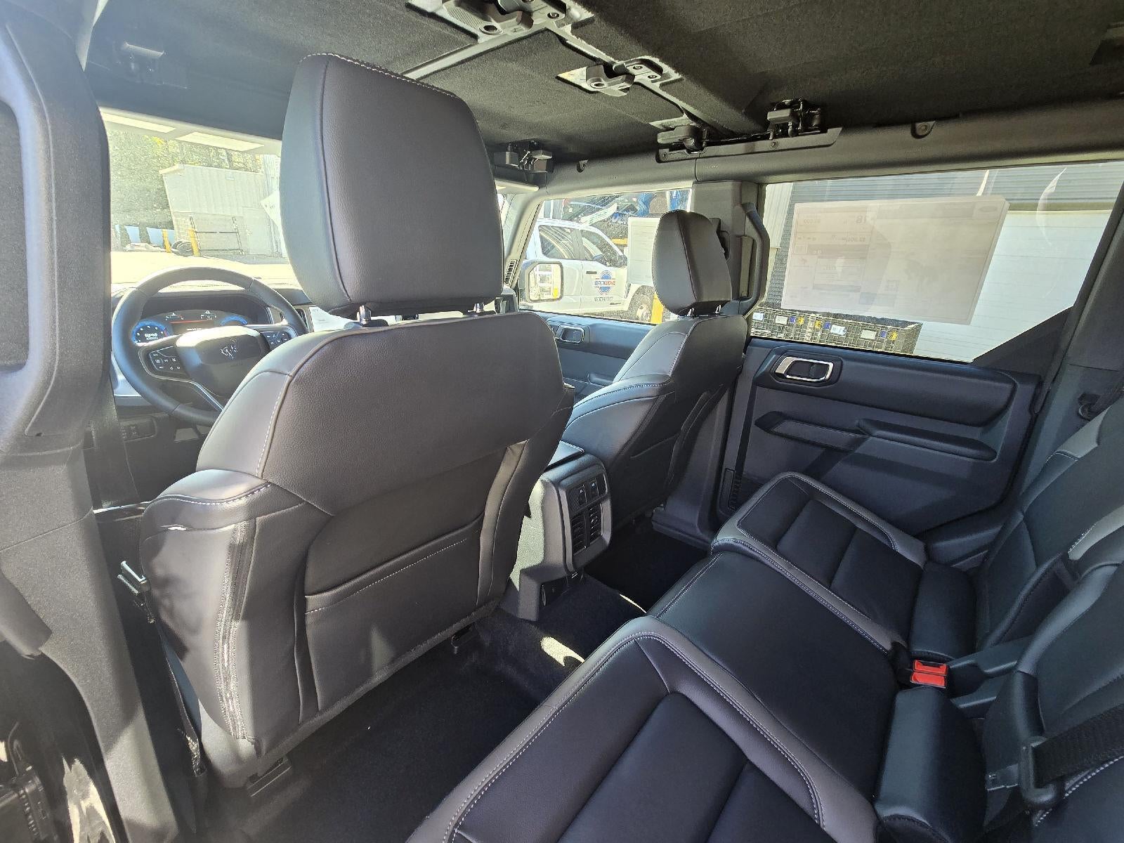 2025 Ford Bronco Outer Banks Sasquatch Package