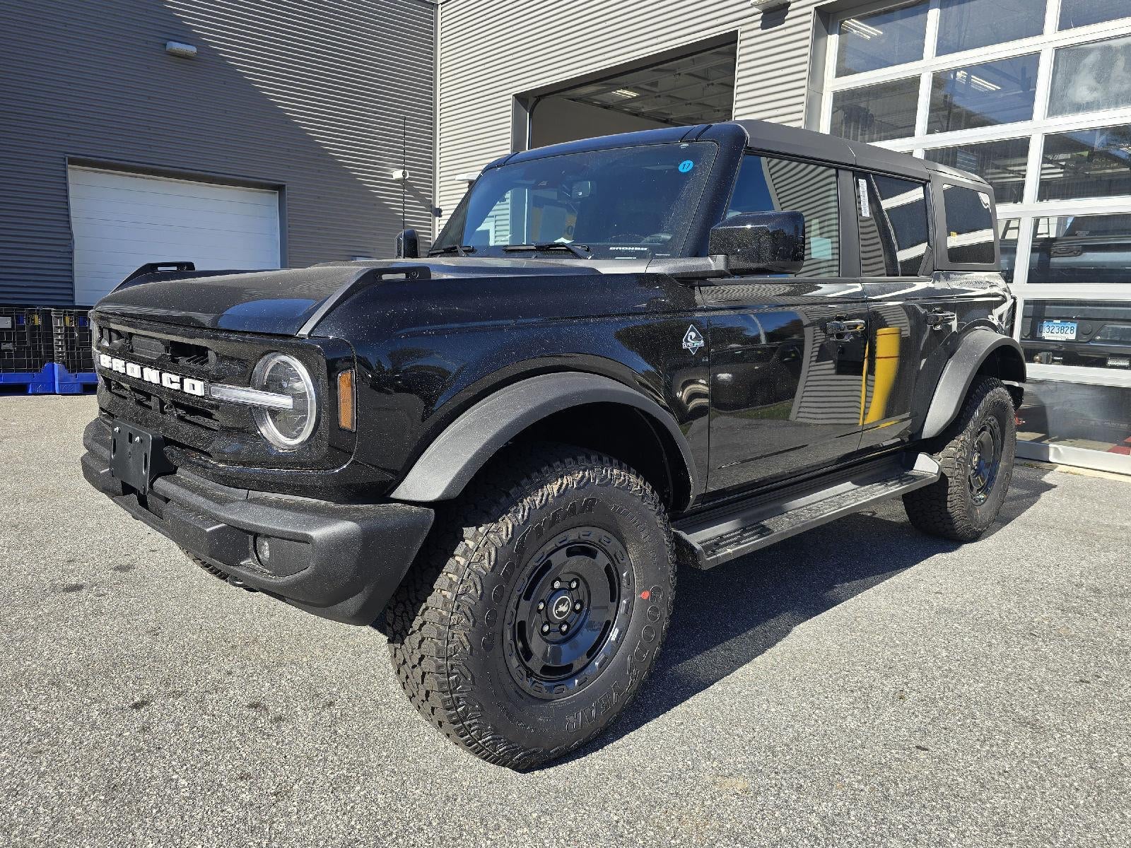 2025 Ford Bronco Outer Banks Sasquatch Package