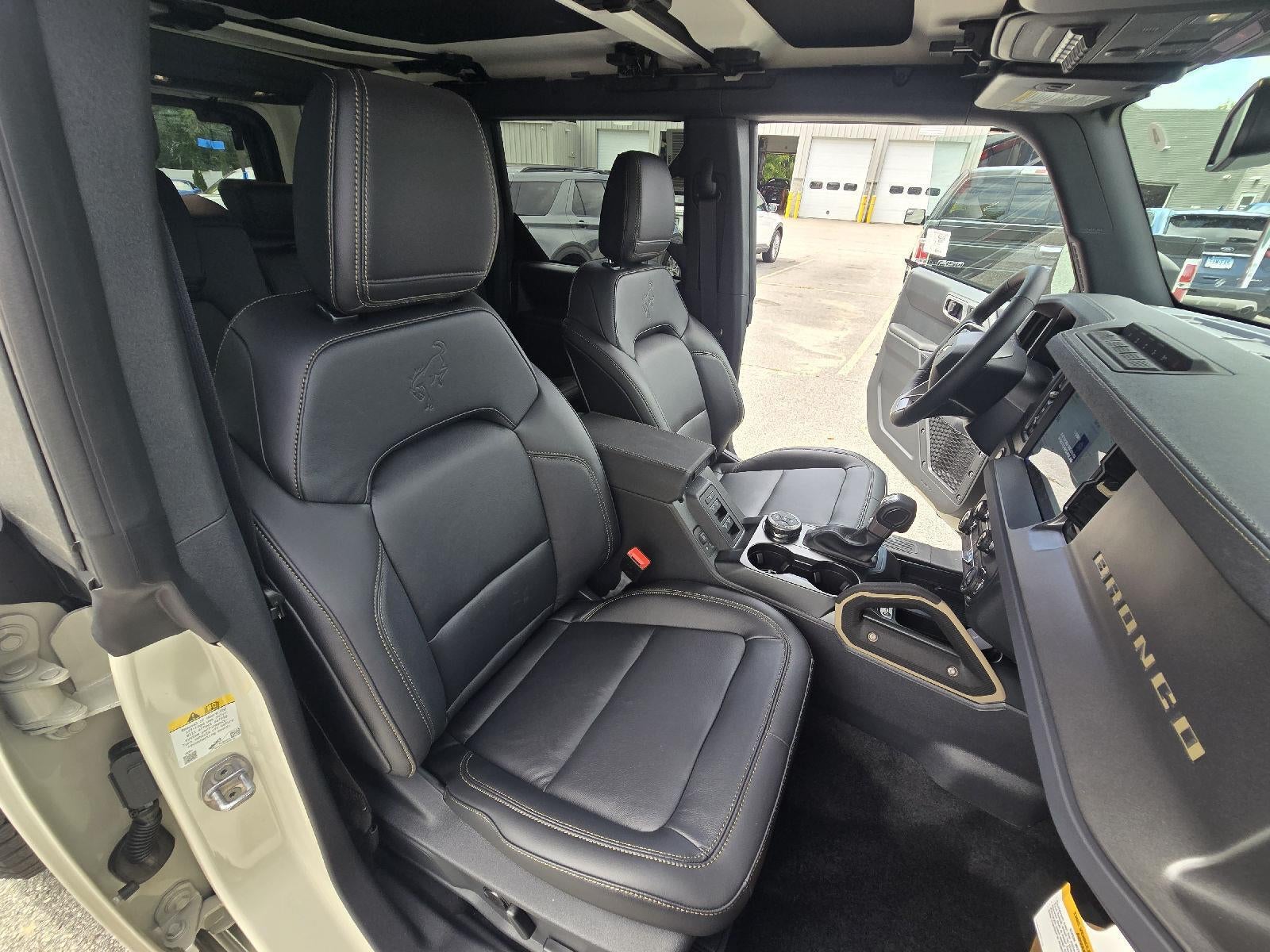 2025 Ford Bronco Badlands Sasquatch Package