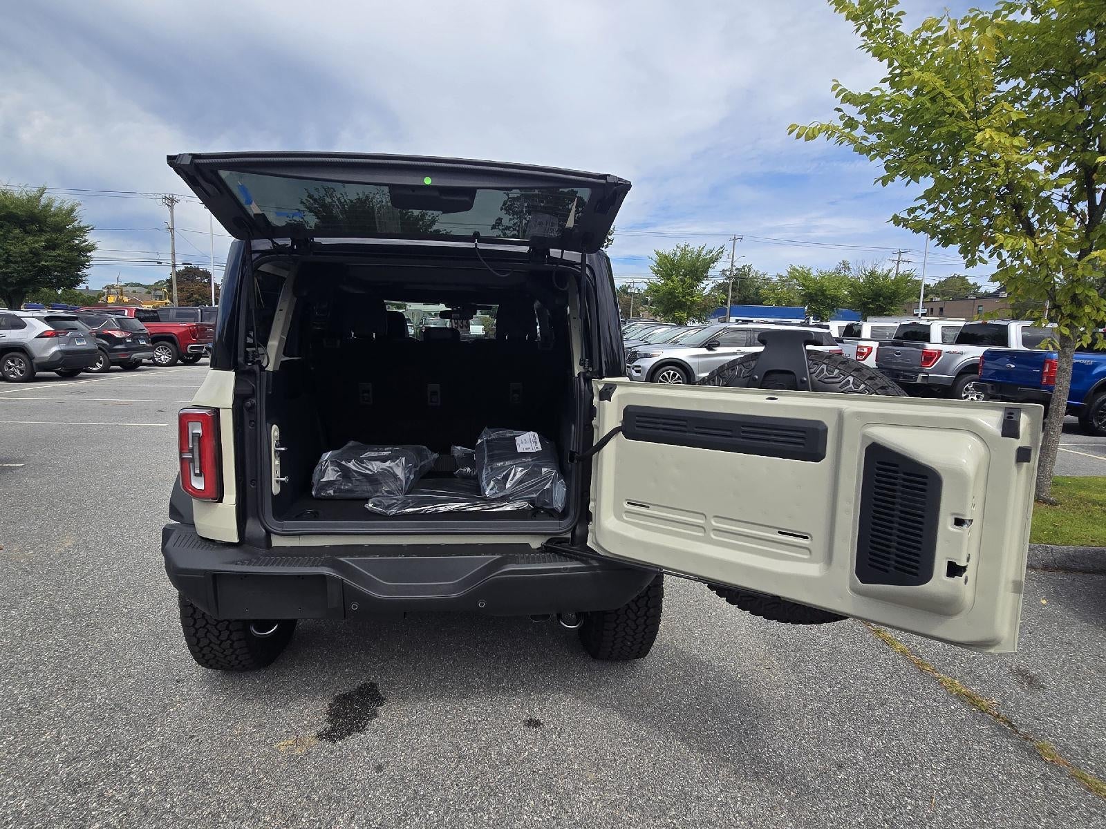 2025 Ford Bronco Badlands Sasquatch Package