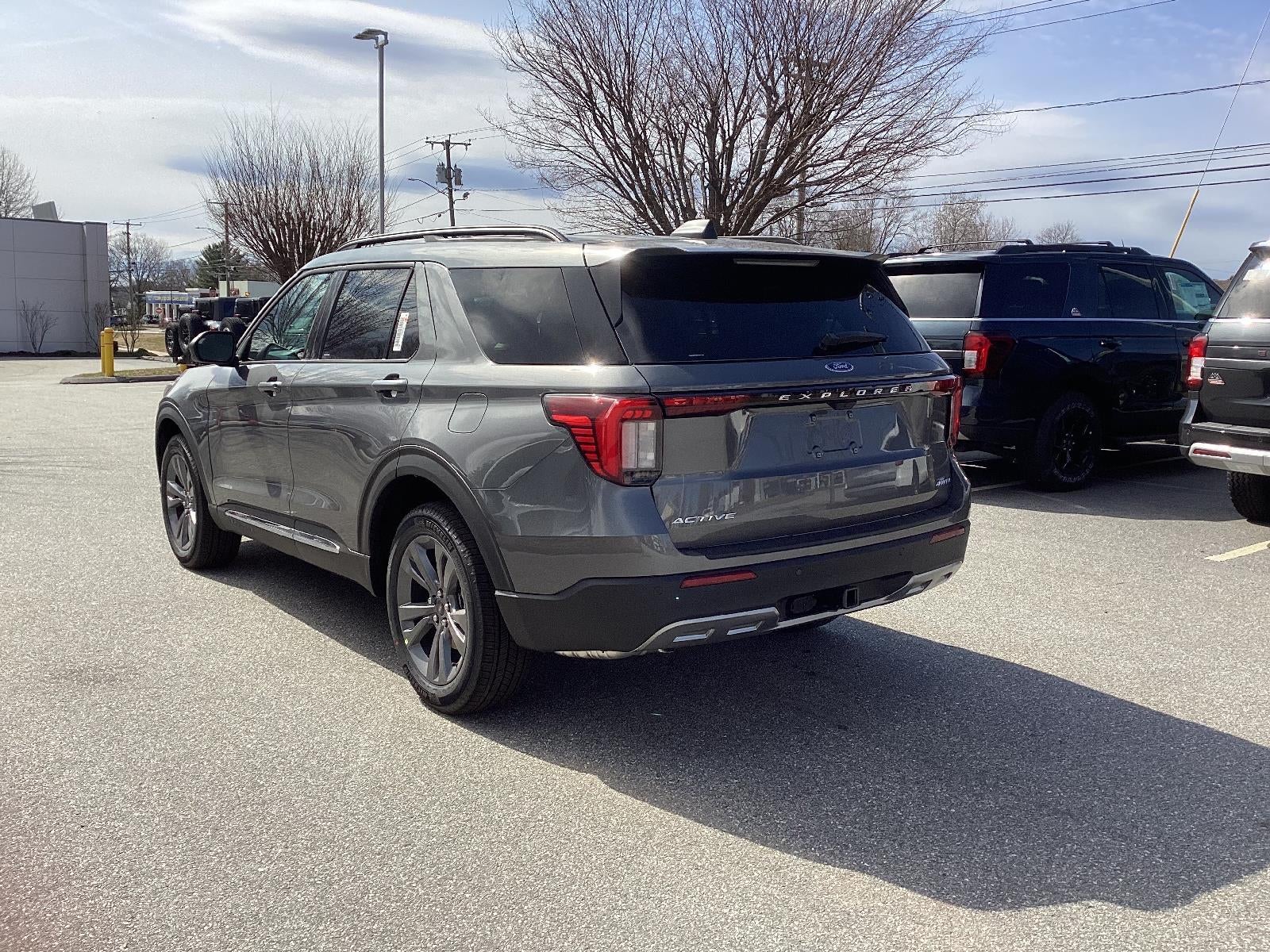 2025 Ford Explorer Active