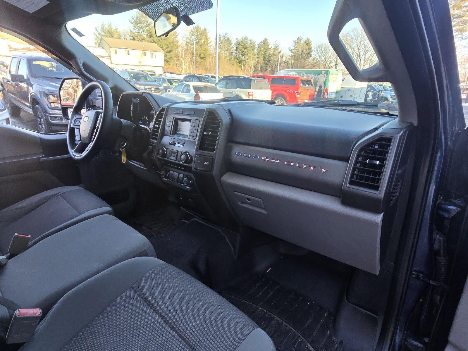 2017 Ford Super Duty F-350 SRW XL