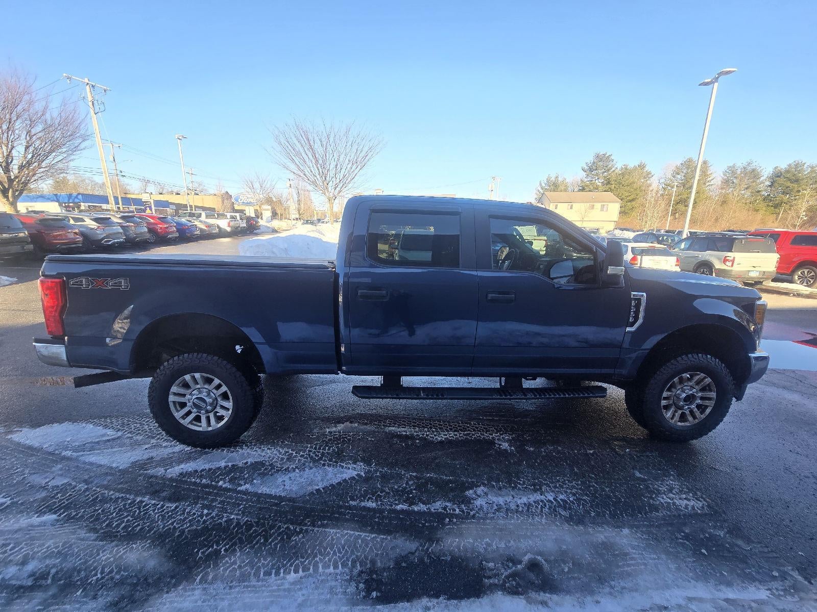 2017 Ford Super Duty F-350 SRW XL
