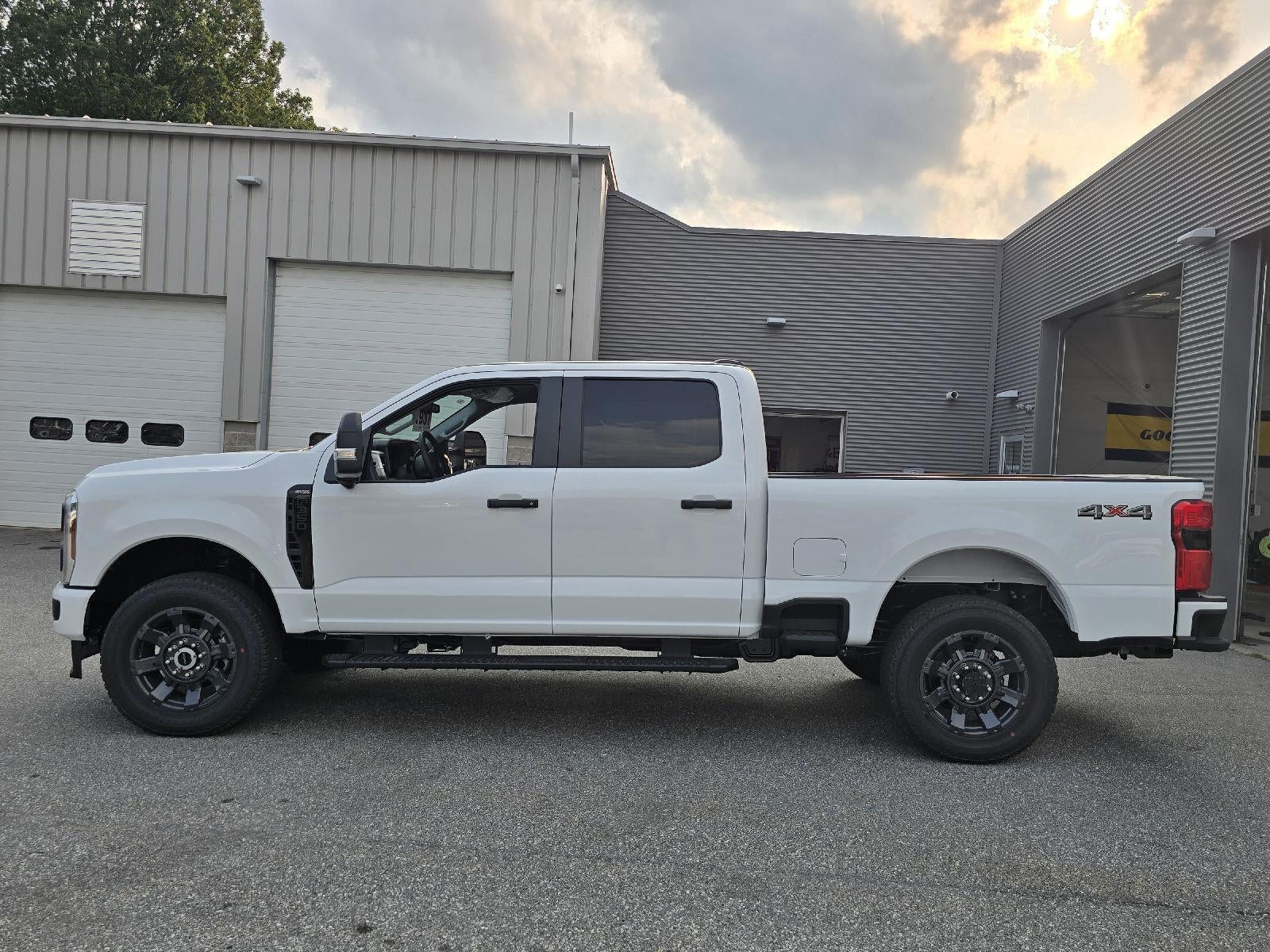 2026 Ford Super Duty F-350 SRW XL