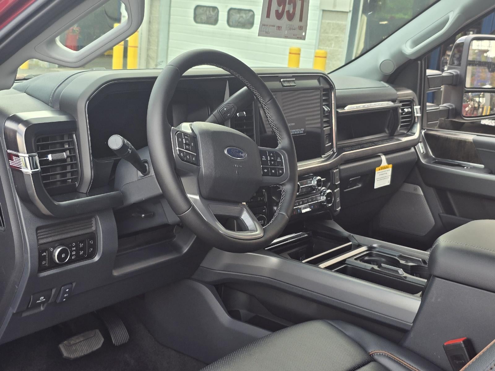 2026 Ford Super Duty F-350 SRW LARIAT