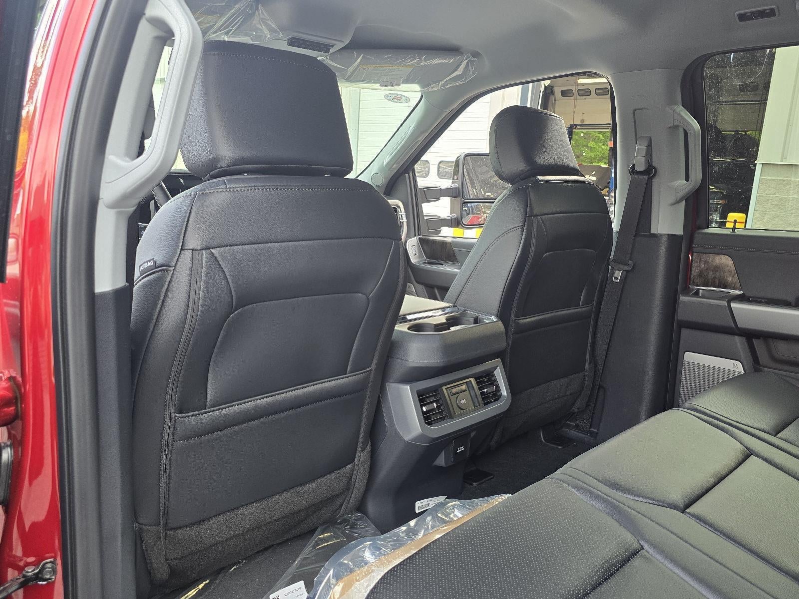 2026 Ford Super Duty F-350 SRW LARIAT