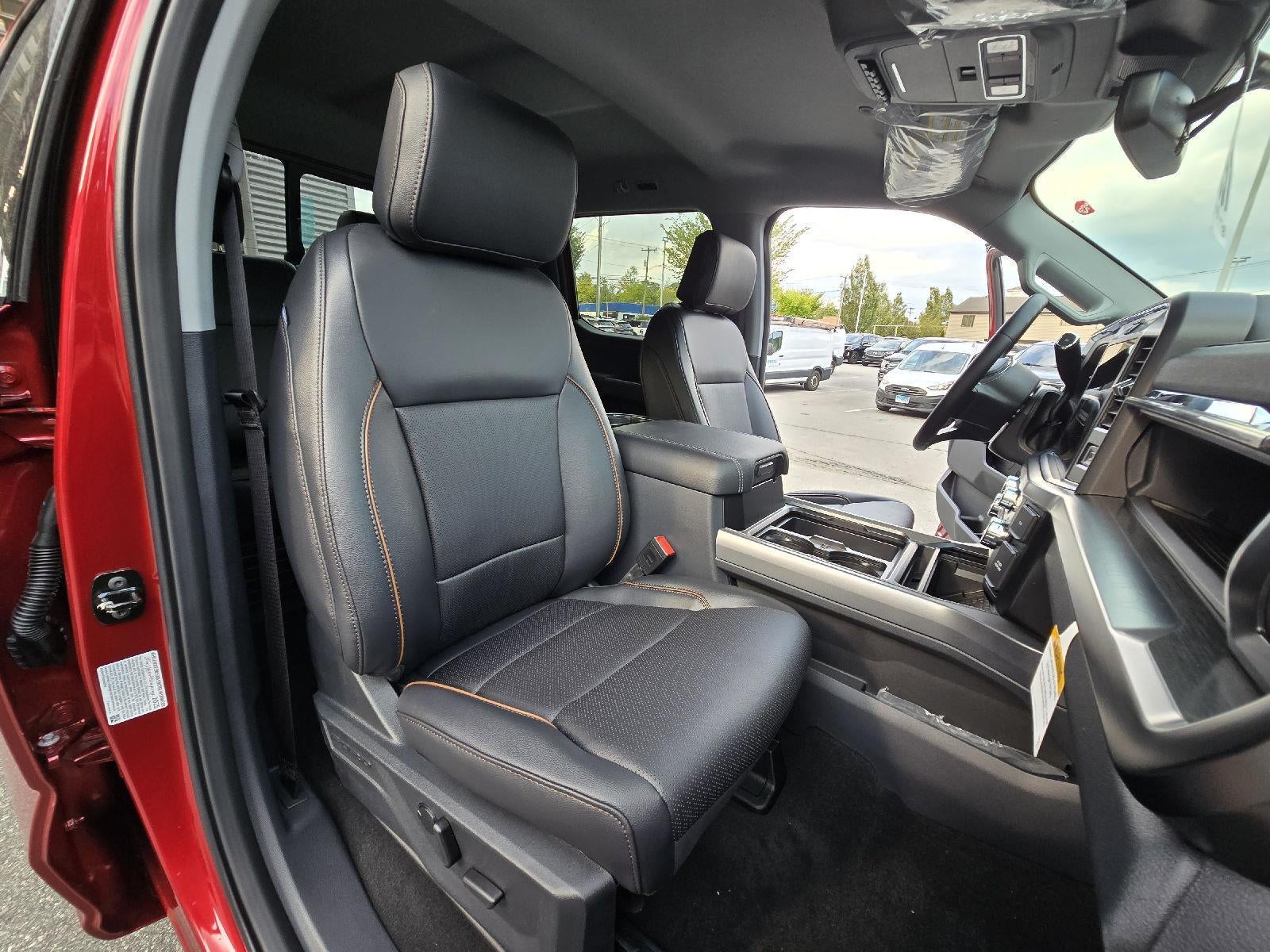 2026 Ford Super Duty F-350 SRW LARIAT