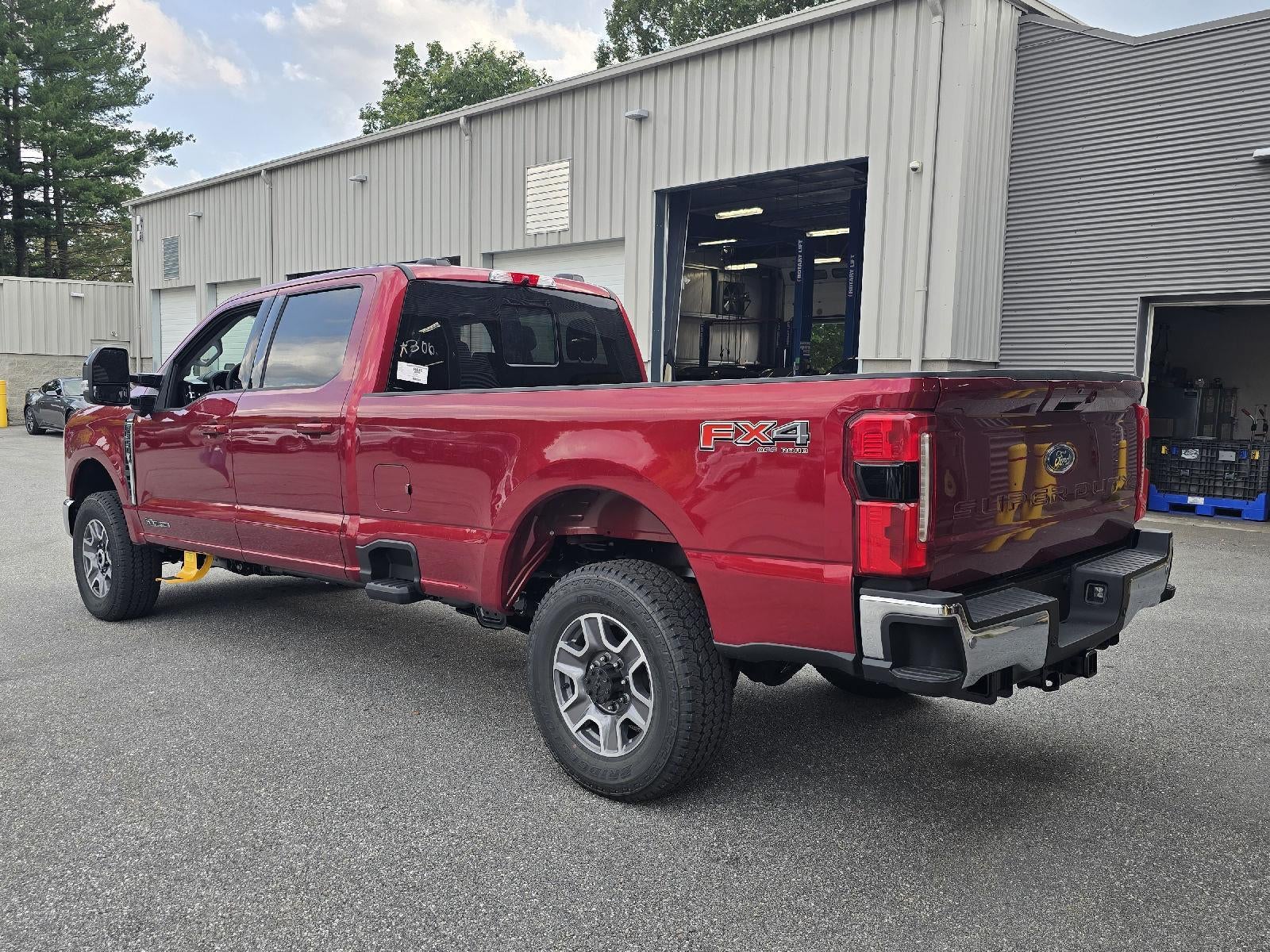 2026 Ford Super Duty F-350 SRW LARIAT