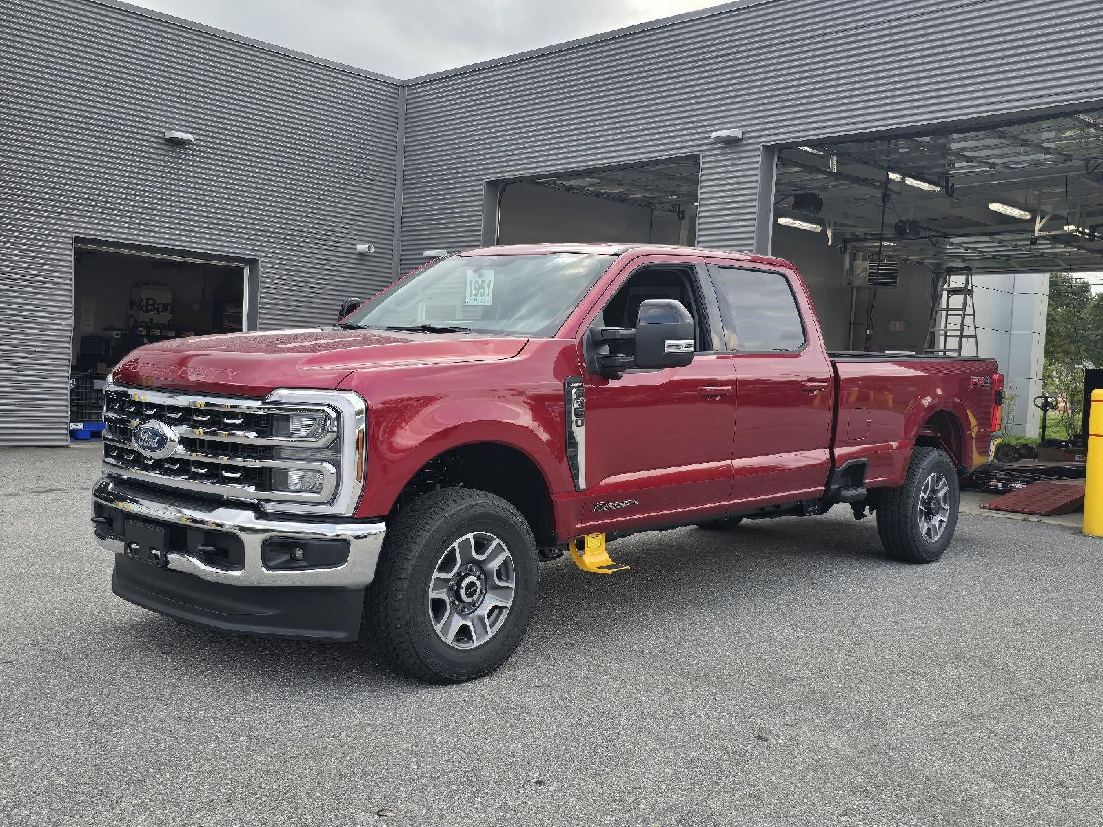2026 Ford Super Duty F-350 SRW LARIAT
