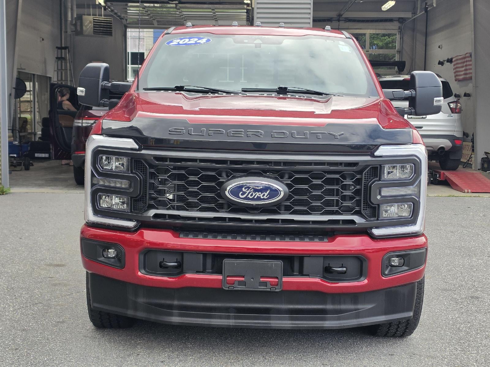 2024 Ford Super Duty F-350 XLT
