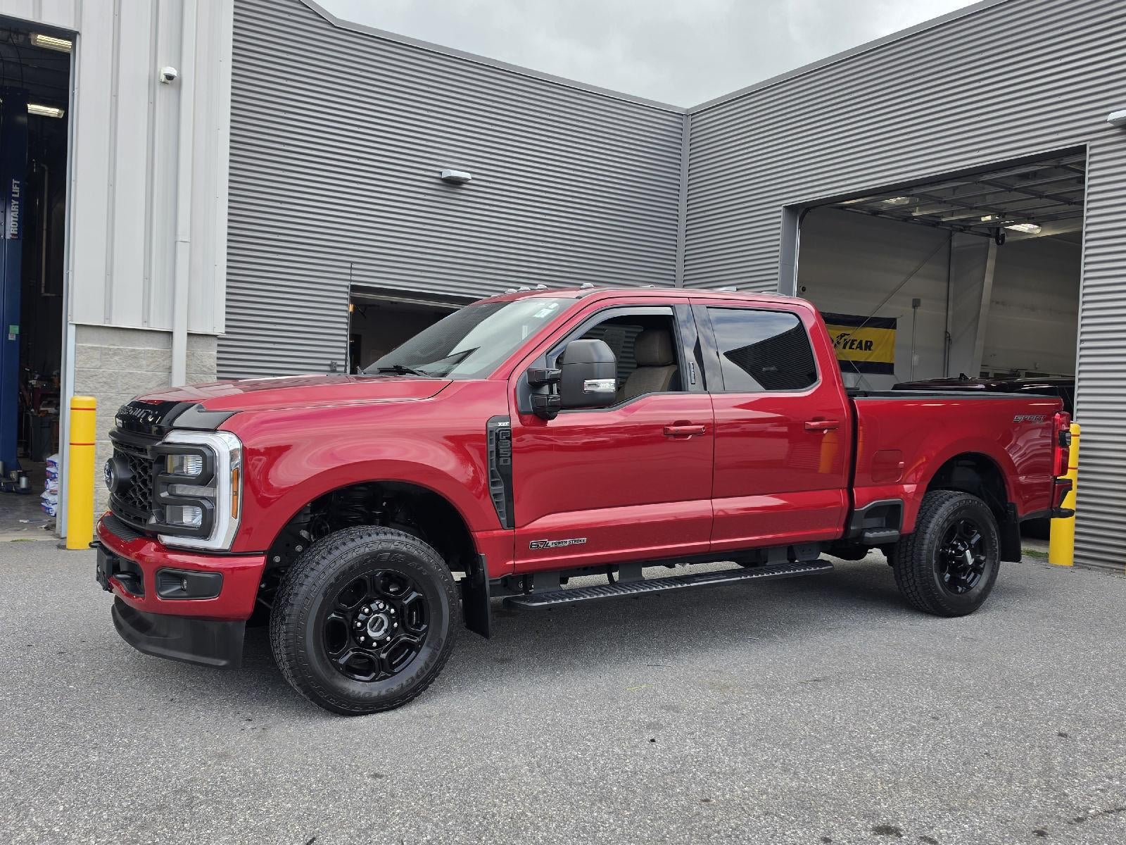2024 Ford Super Duty F-350 XLT