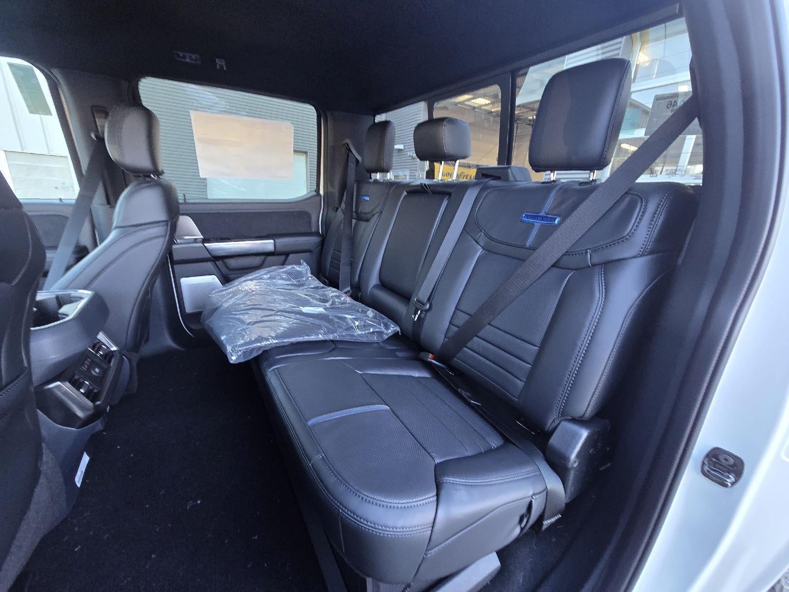 2026 Ford Super Duty F-350 SRW Platinum