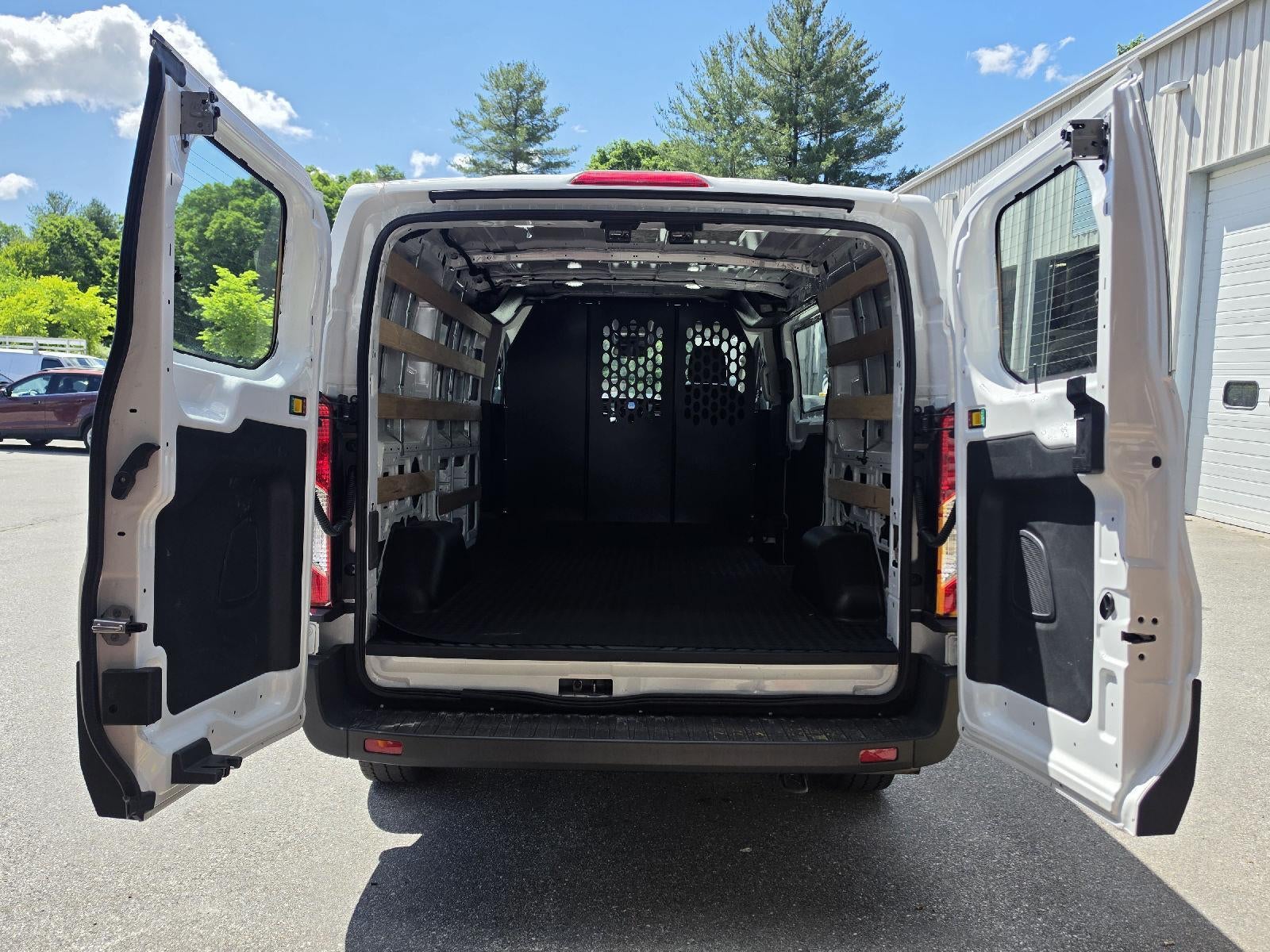 2025 Ford TRANSIT T-250 Base