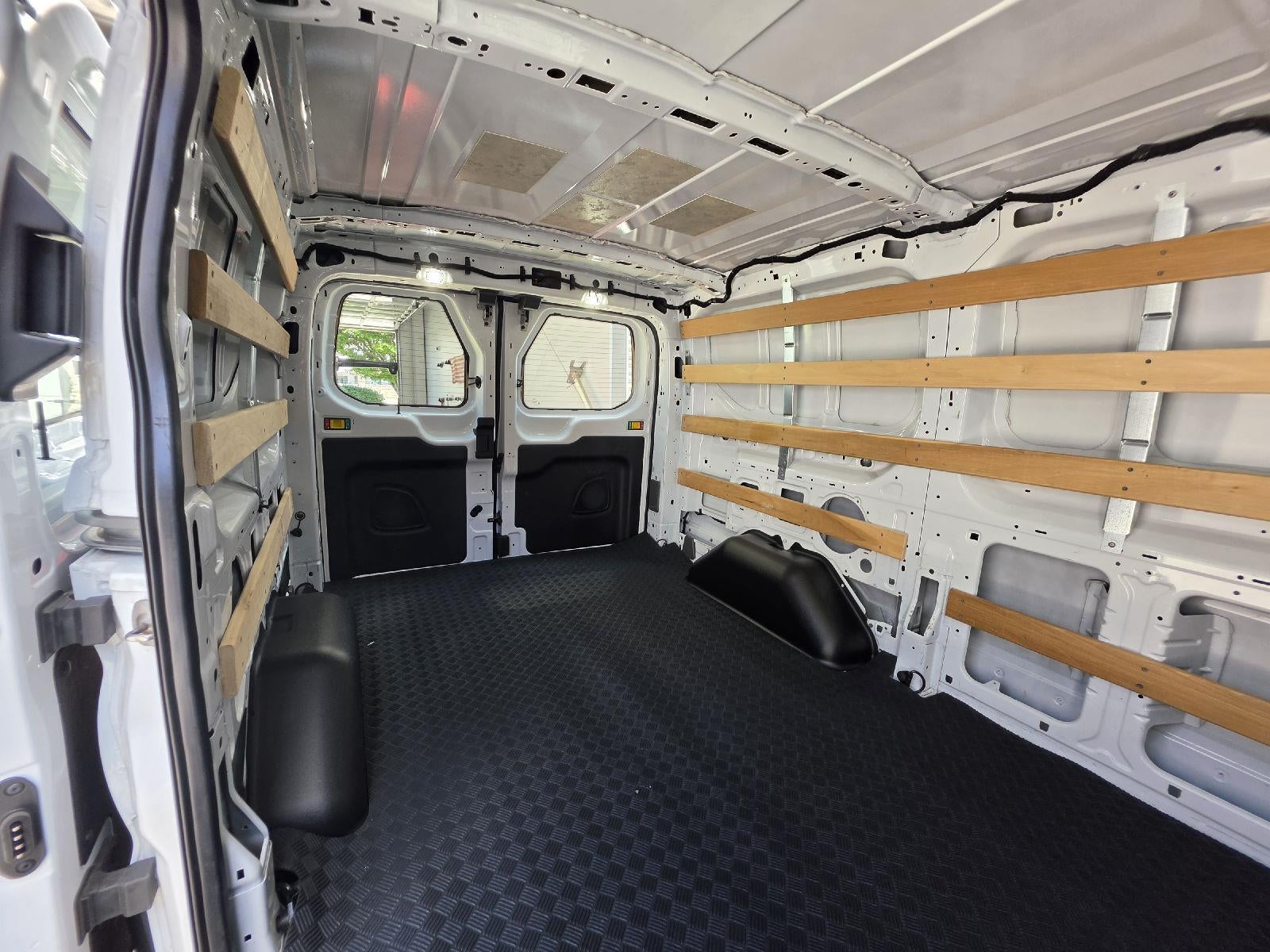 2025 Ford TRANSIT T-250 Base