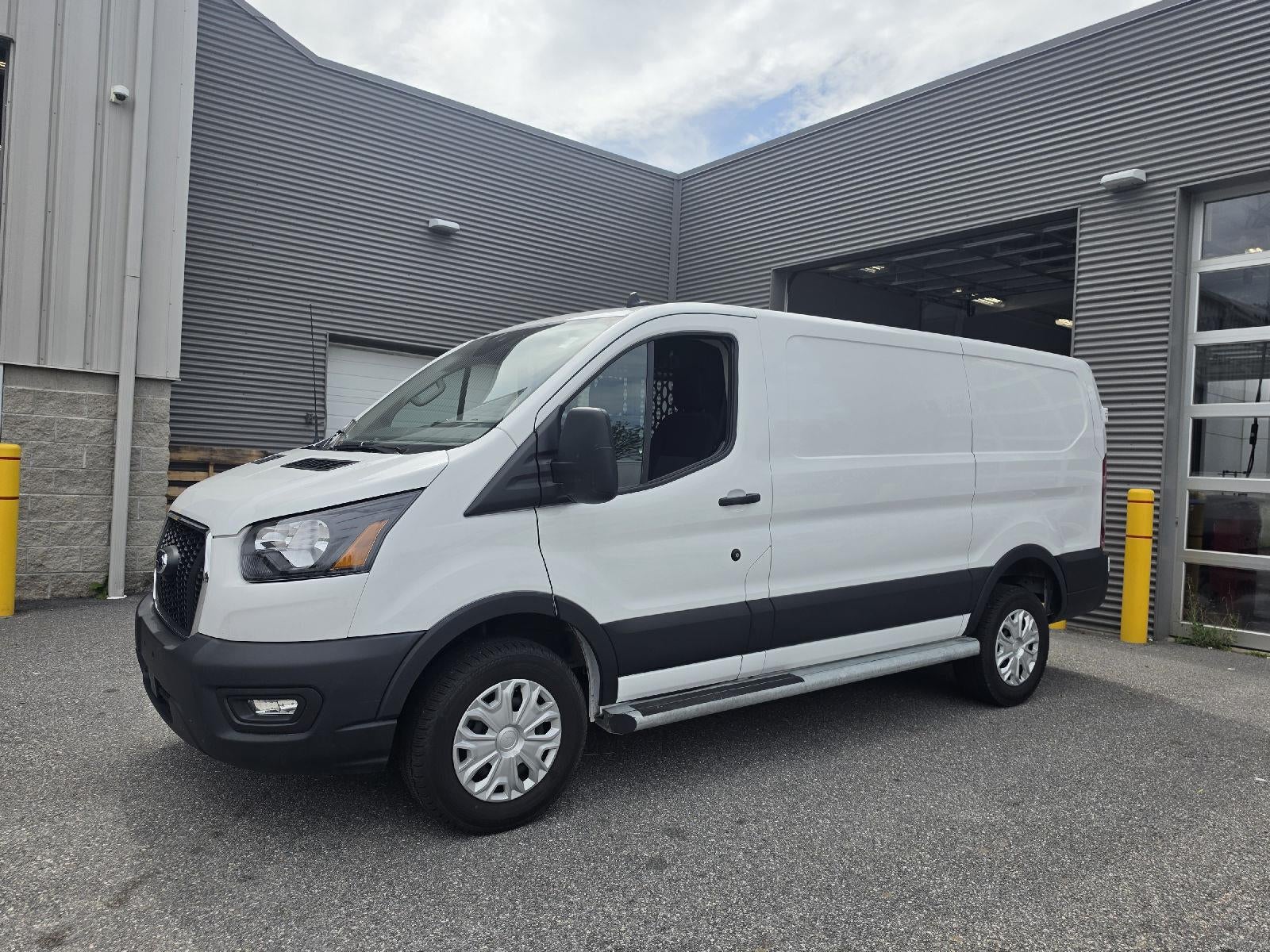 2025 Ford Transit Cargo Van Base