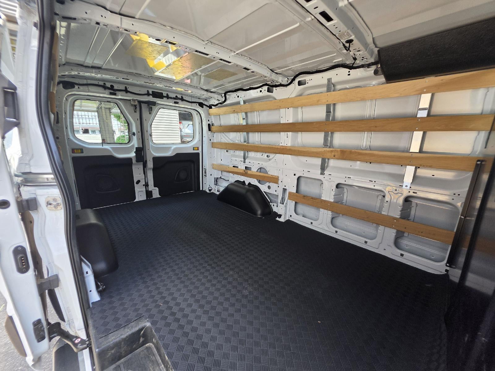 2025 Ford TRANSIT T-250 Base