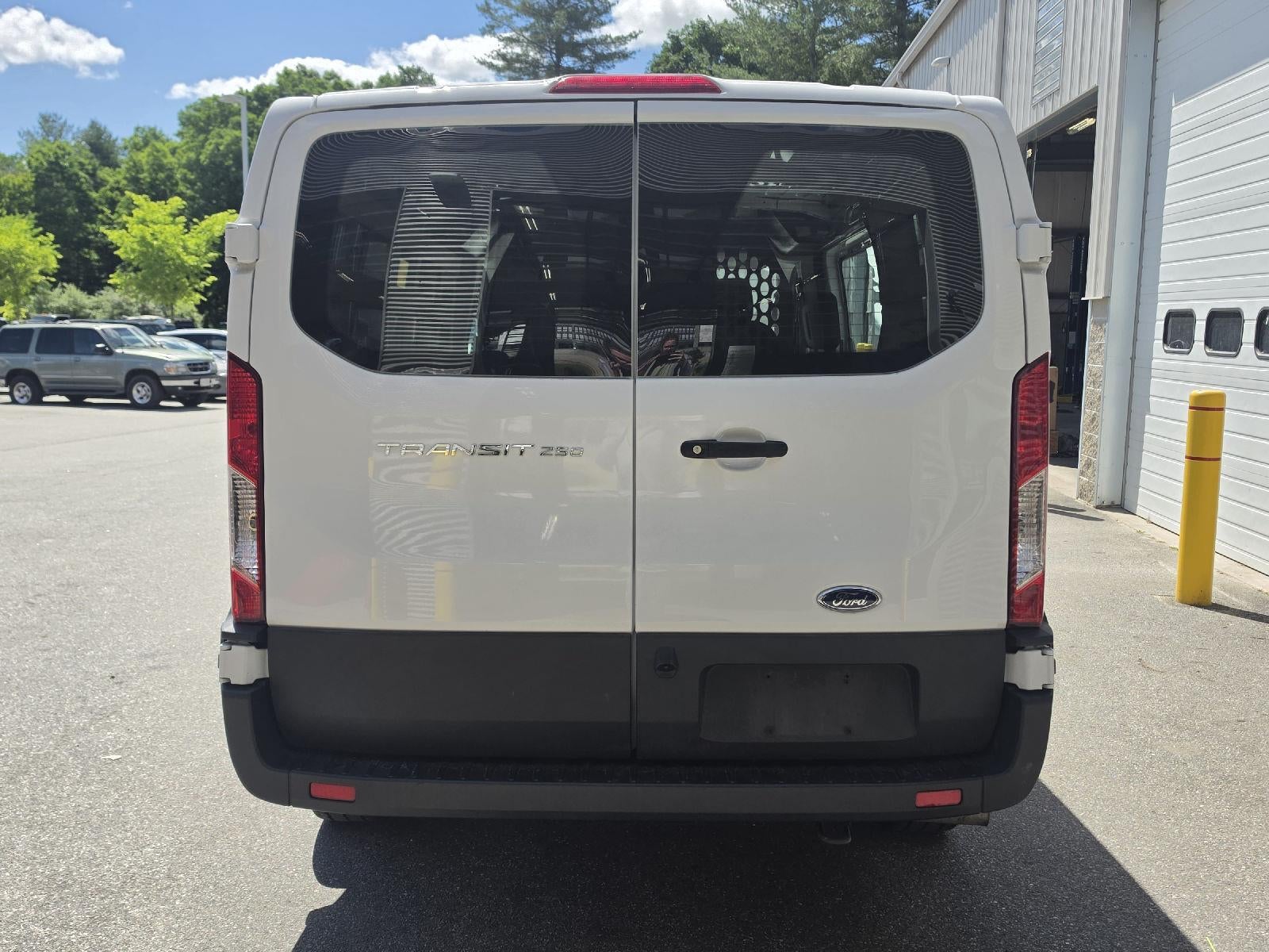 2025 Ford TRANSIT T-250 Base