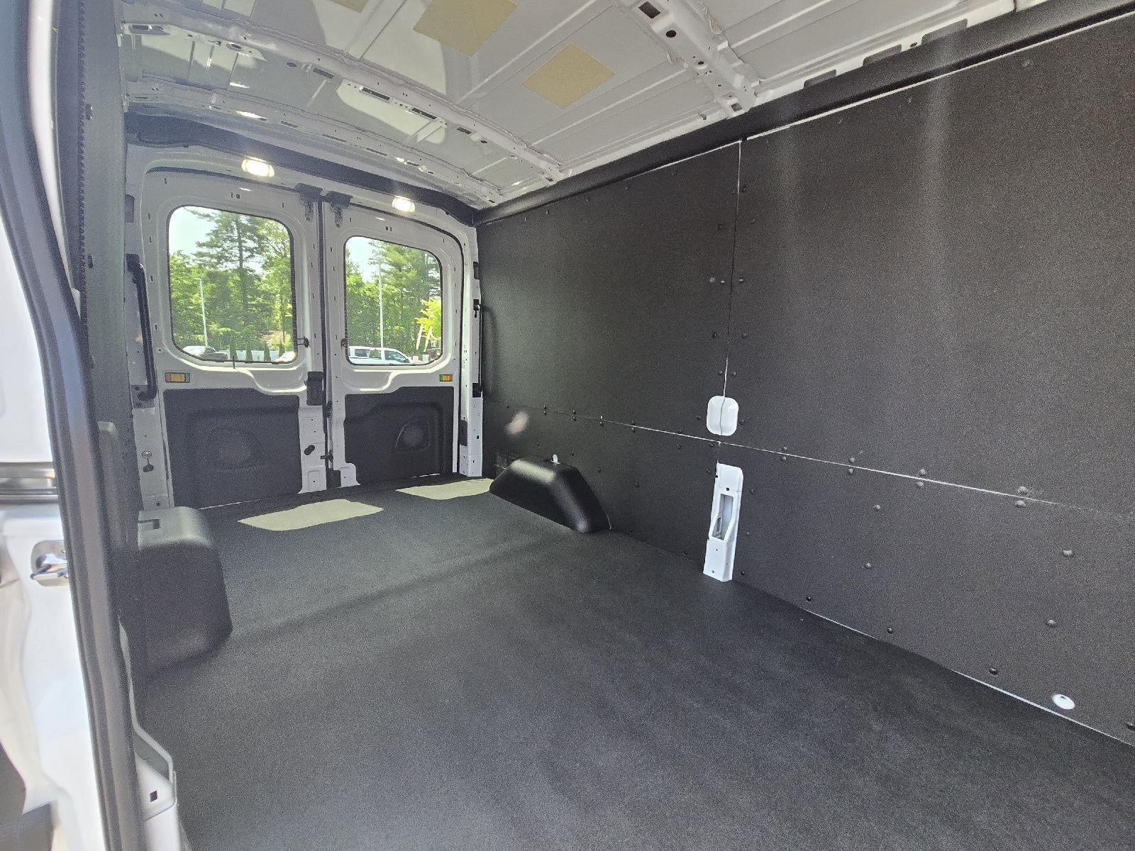 2025 Ford Transit-250 Medium Roof Cargo Van AWD