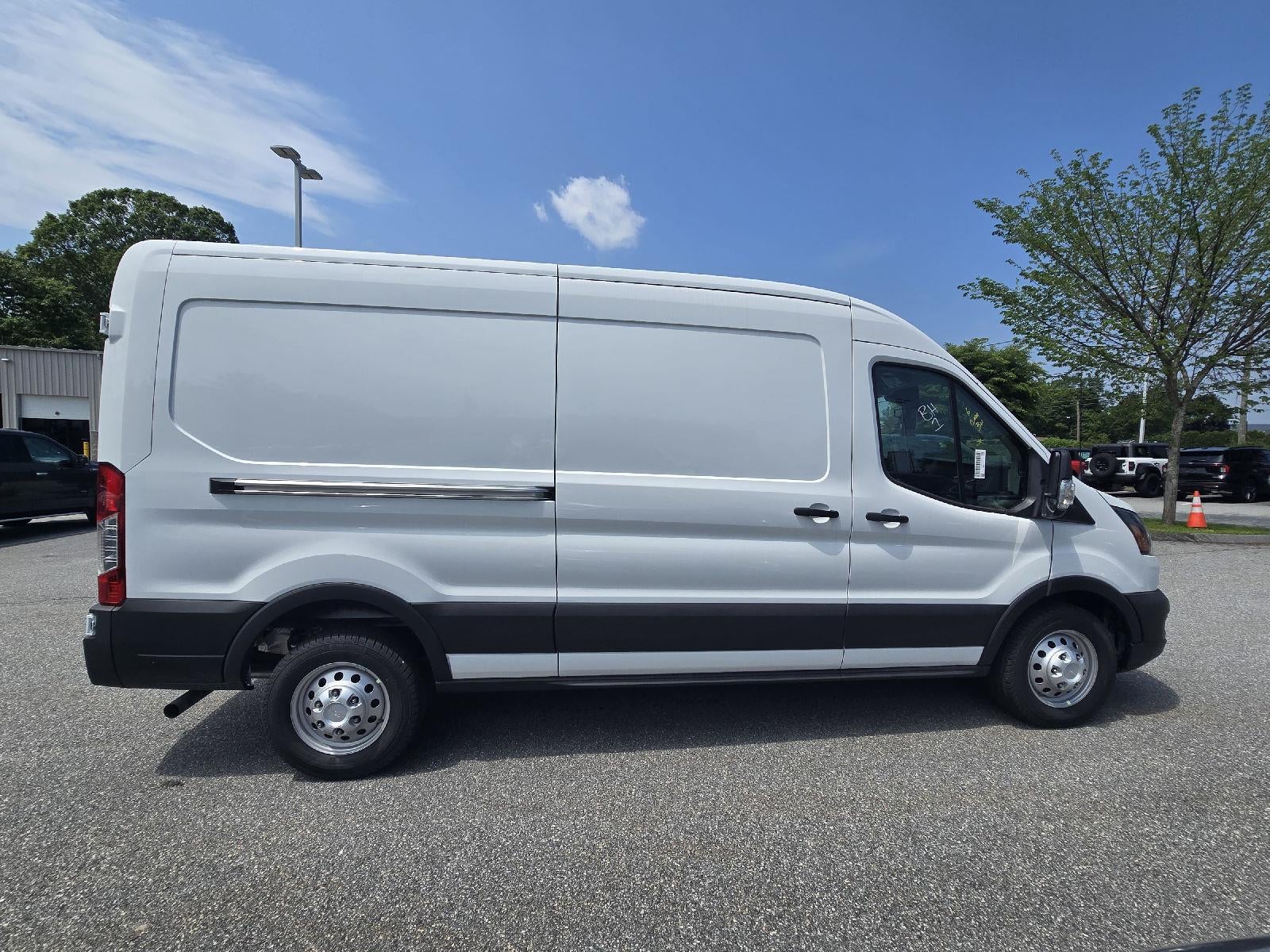 2025 Ford Transit-250 Medium Roof Cargo Van AWD