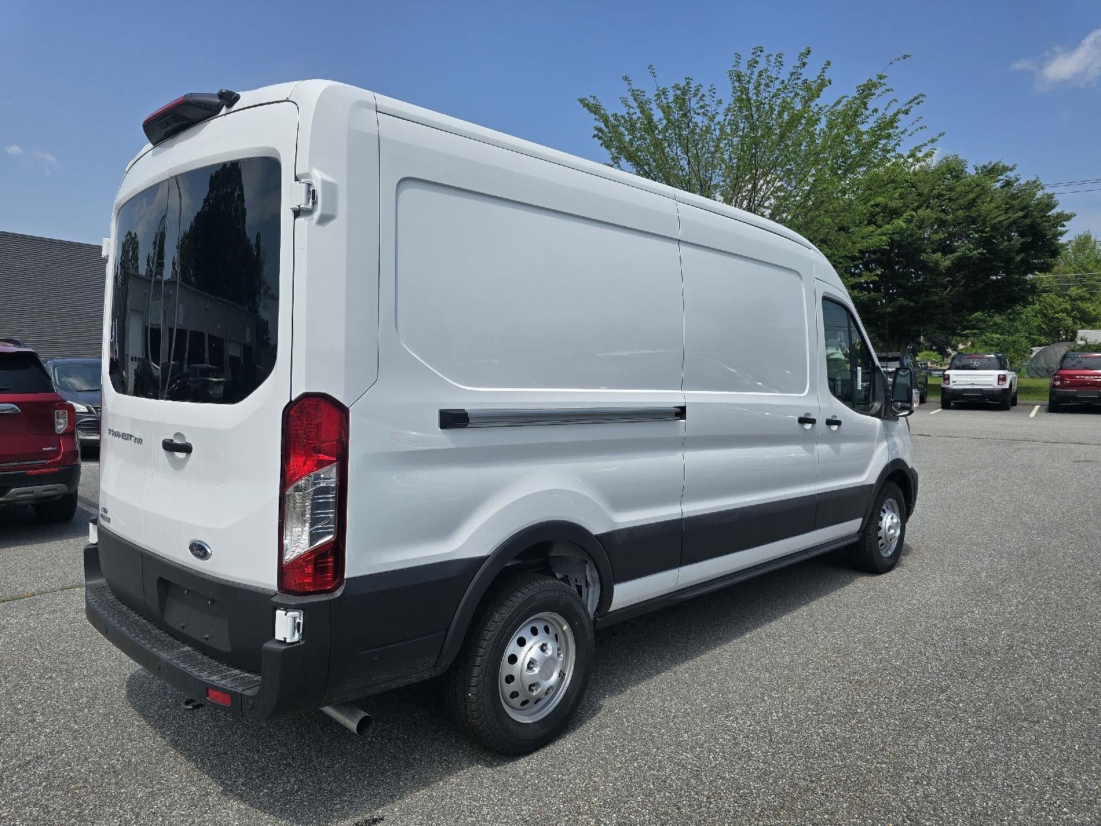 2025 Ford Transit-250 Medium Roof Cargo Van AWD