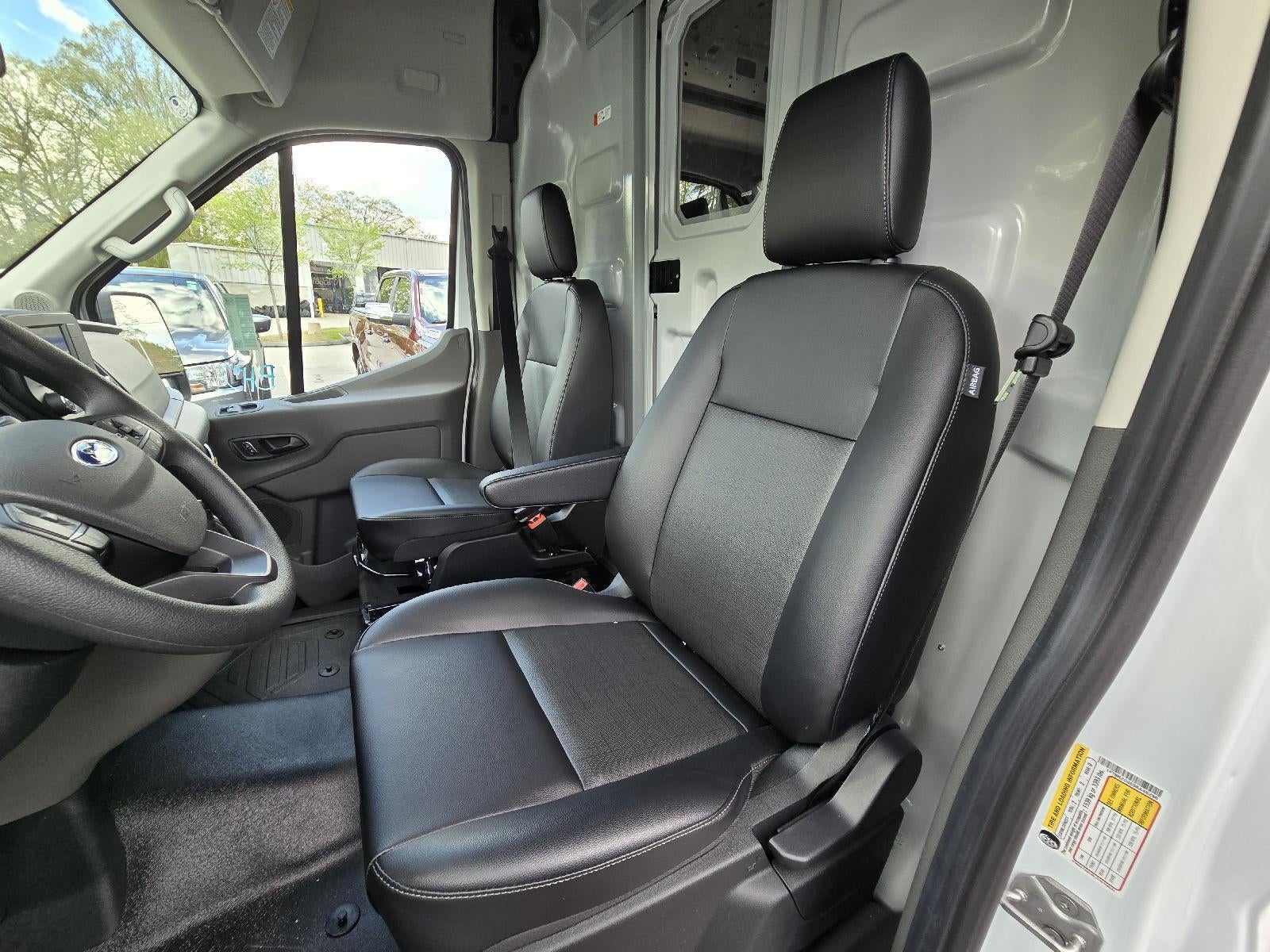 2025 Ford Transit-250 Medium Roof Cargo Van AWD
