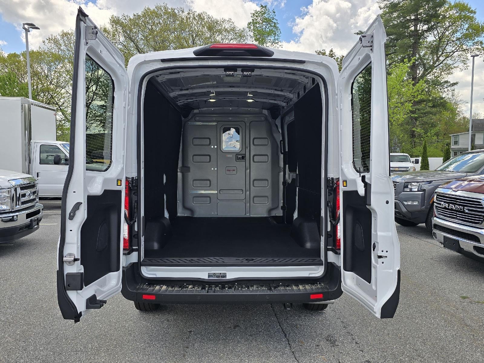2025 Ford Transit-250 Medium Roof Cargo Van AWD
