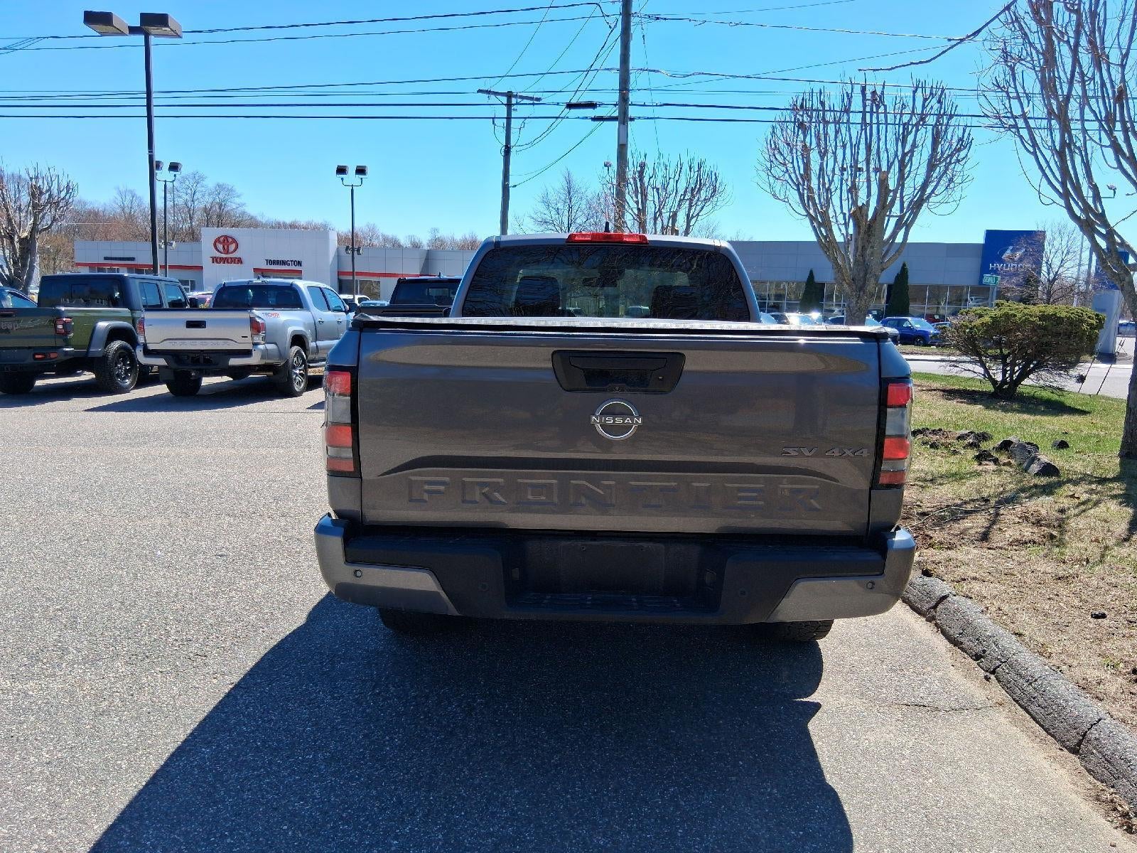 2022 Nissan Frontier SV