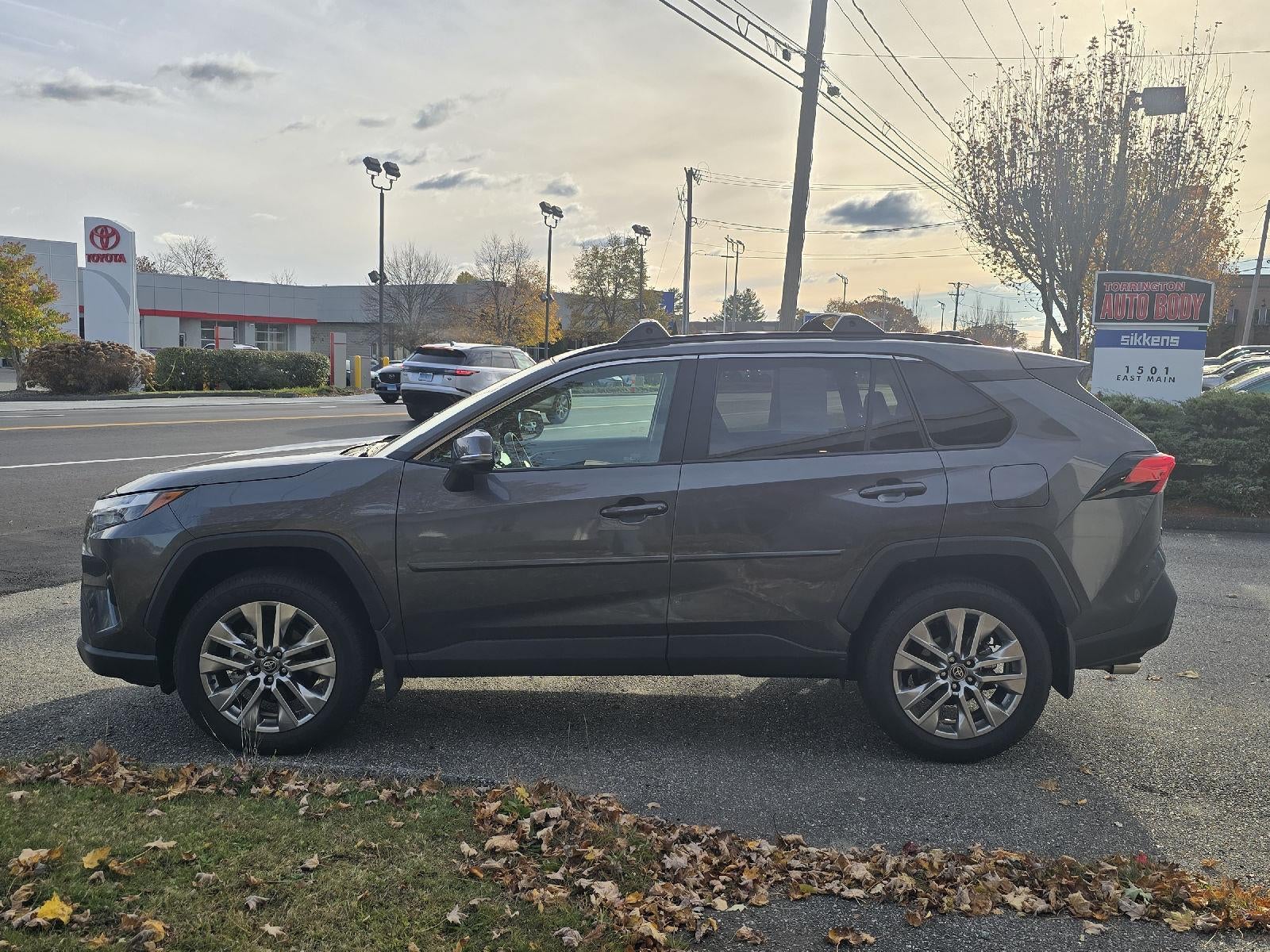 2025 Toyota RAV4 XLE Premium