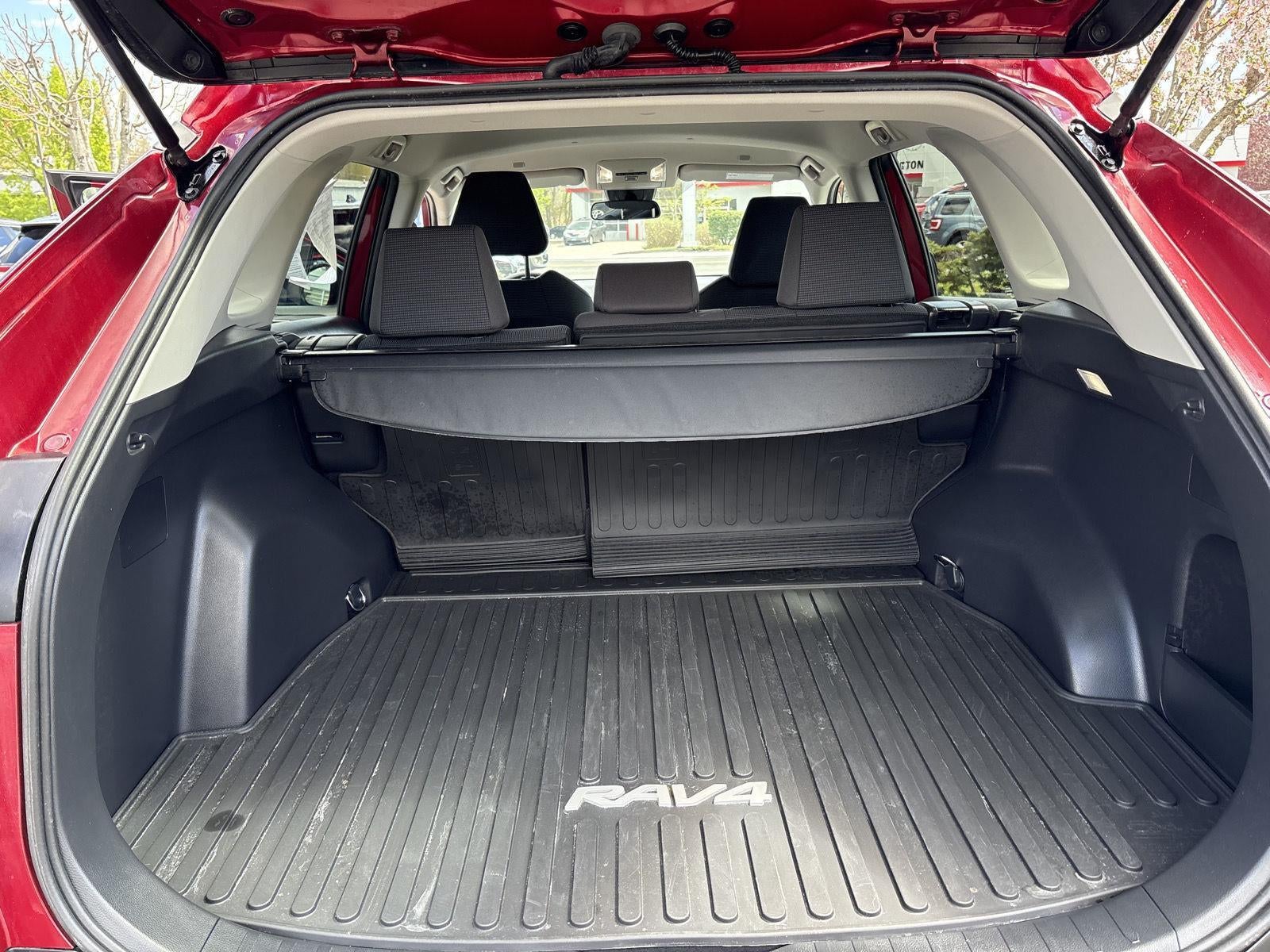 2023 Toyota RAV4 LE