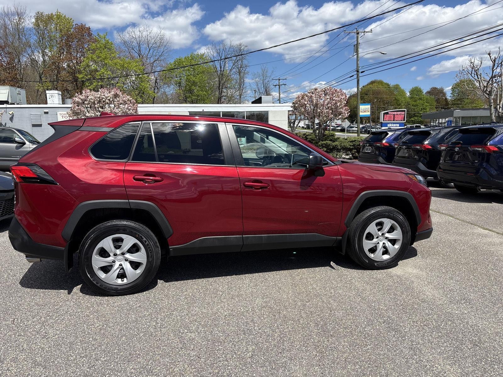 2023 Toyota RAV4 LE