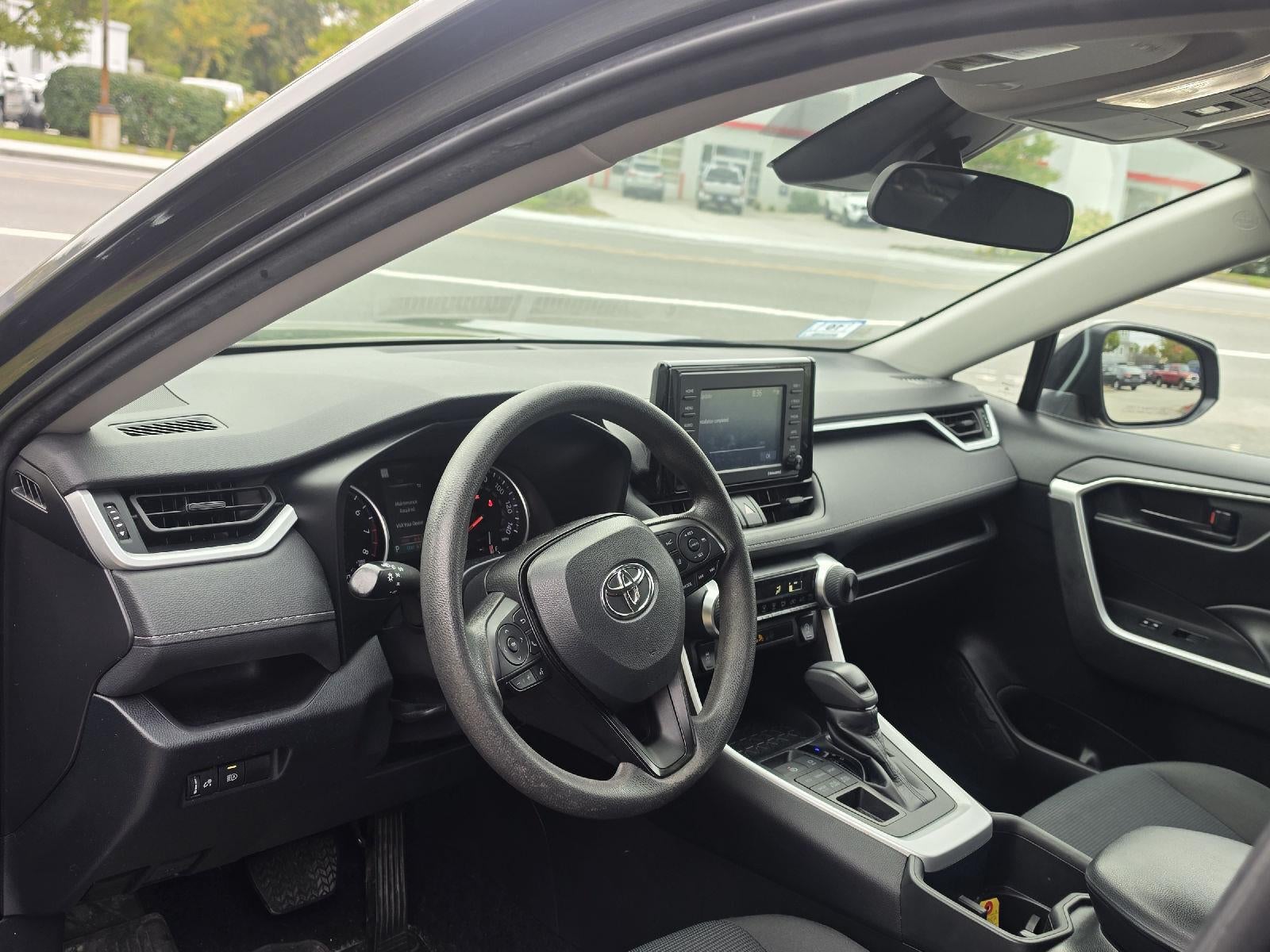 2022 Toyota RAV4 LE