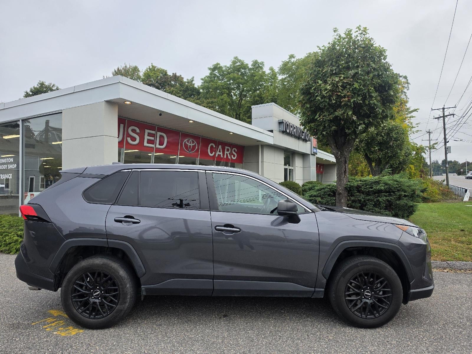 2022 Toyota RAV4 LE
