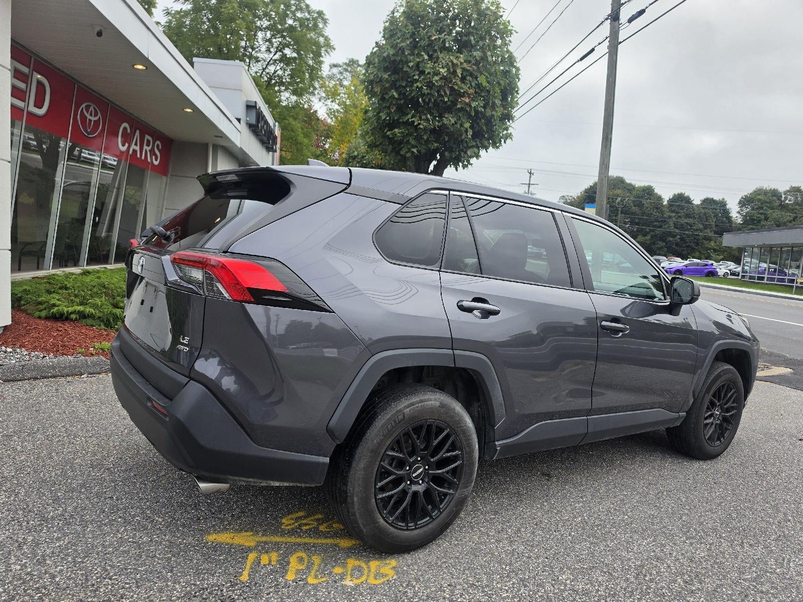 2022 Toyota RAV4 LE