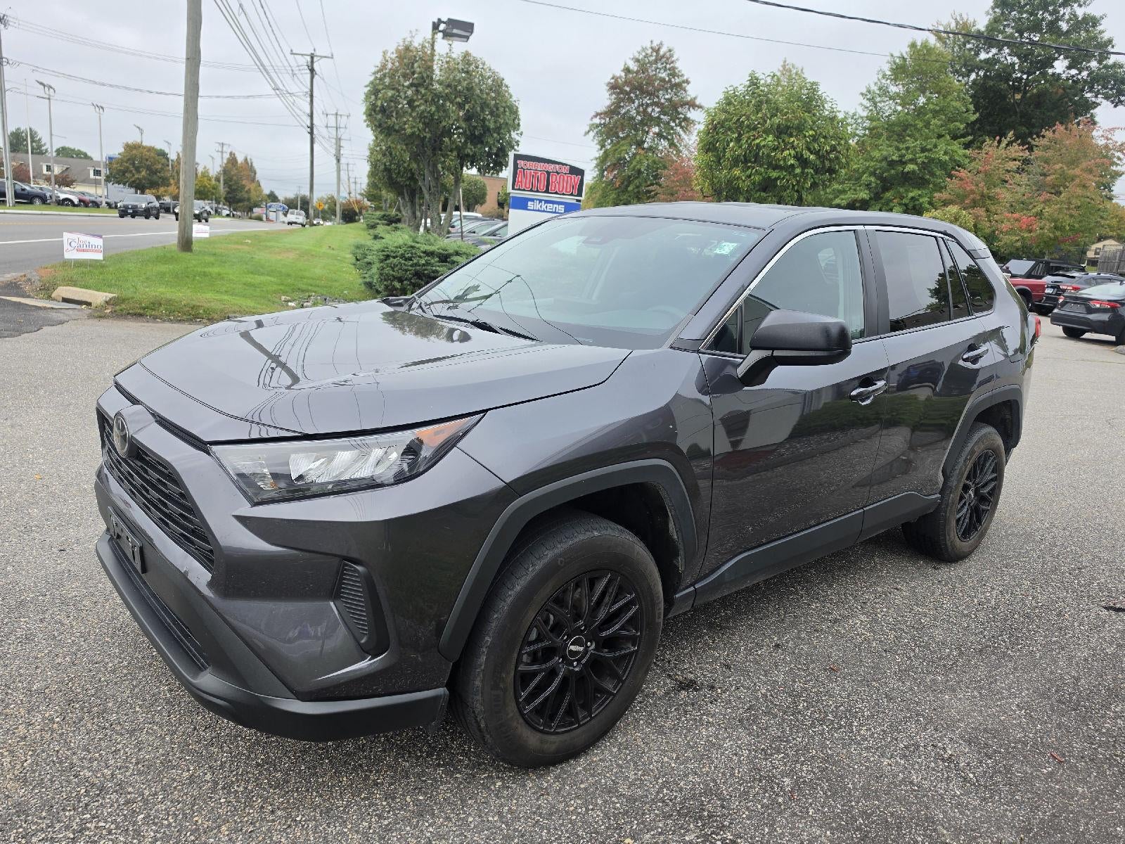 2022 Toyota RAV4 LE