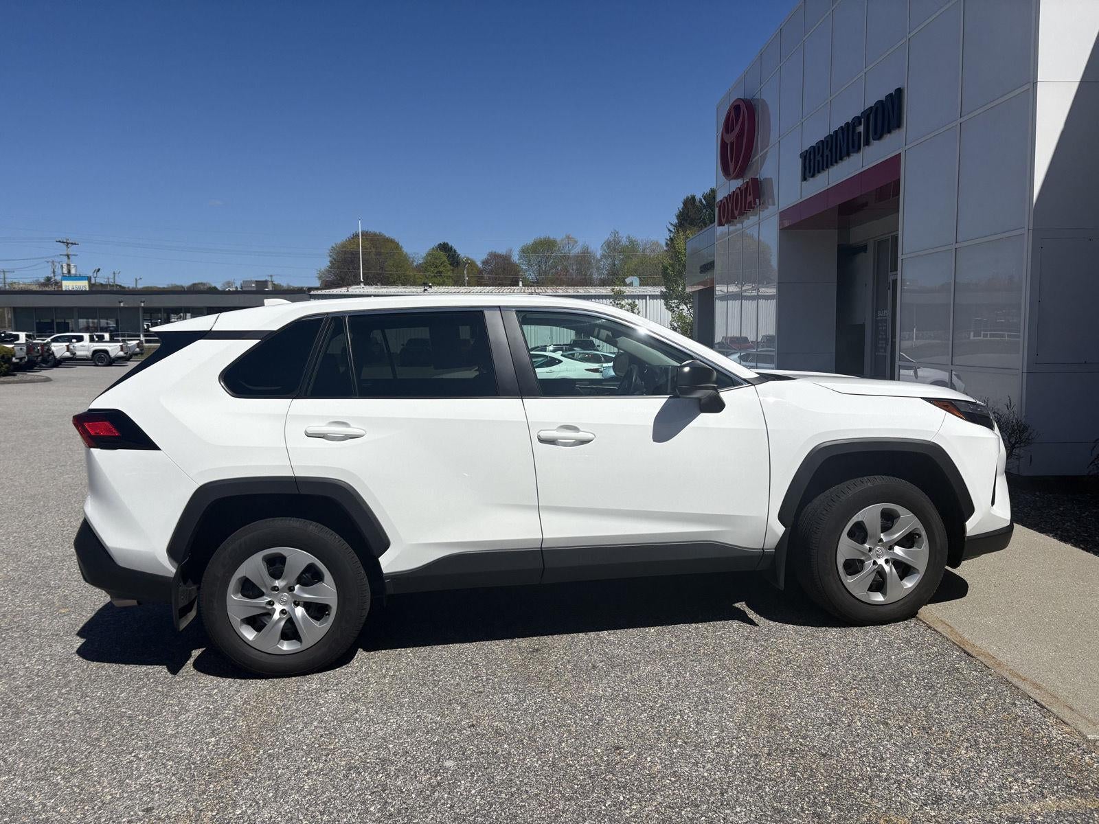 2023 Toyota RAV4 LE