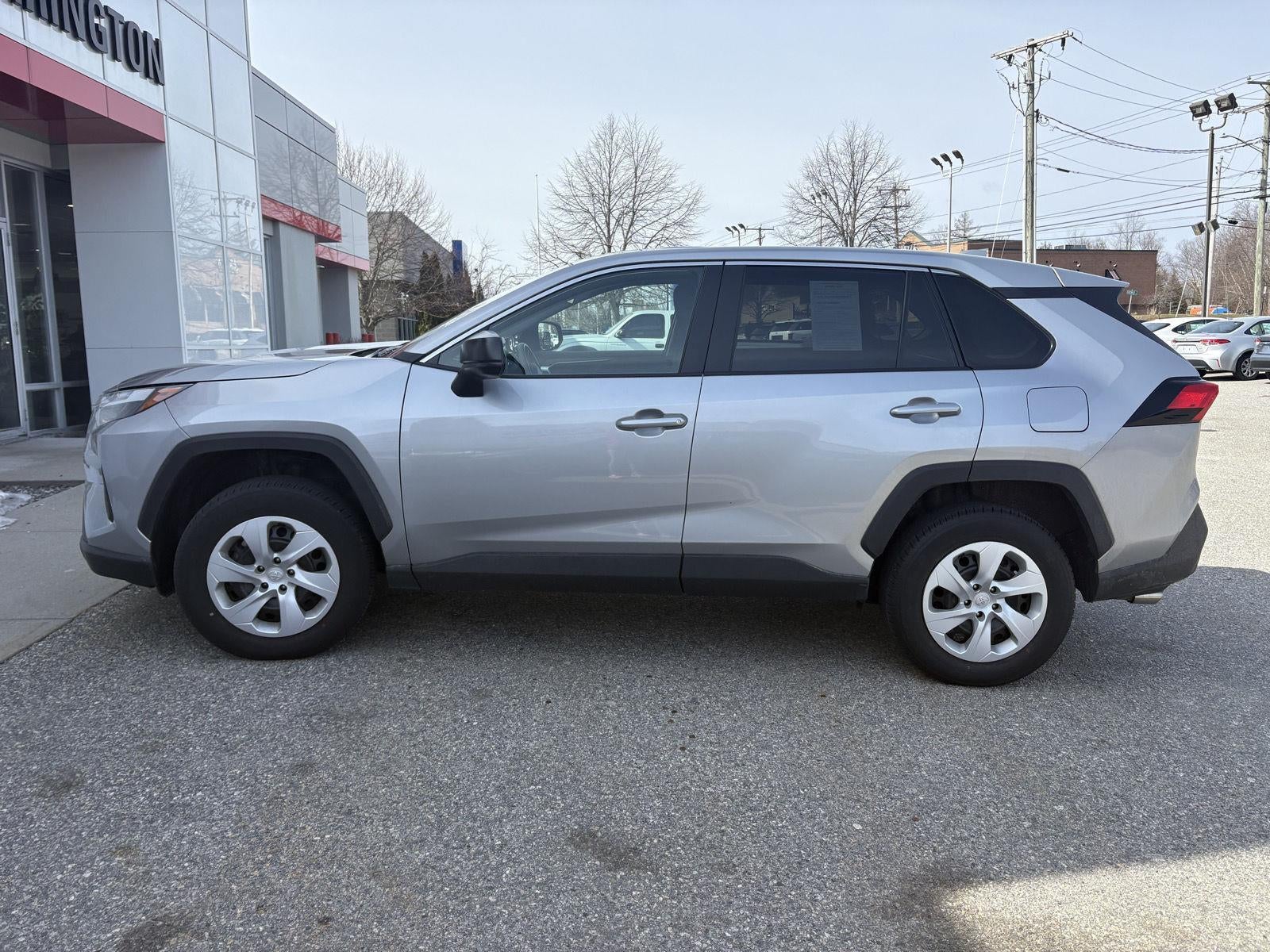 2025 Toyota RAV4 LE