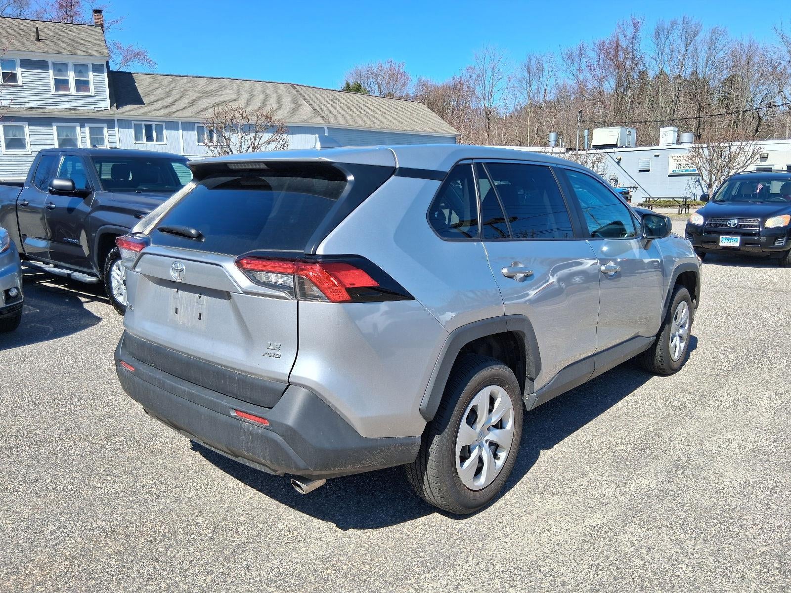 2025 Toyota RAV4 LE