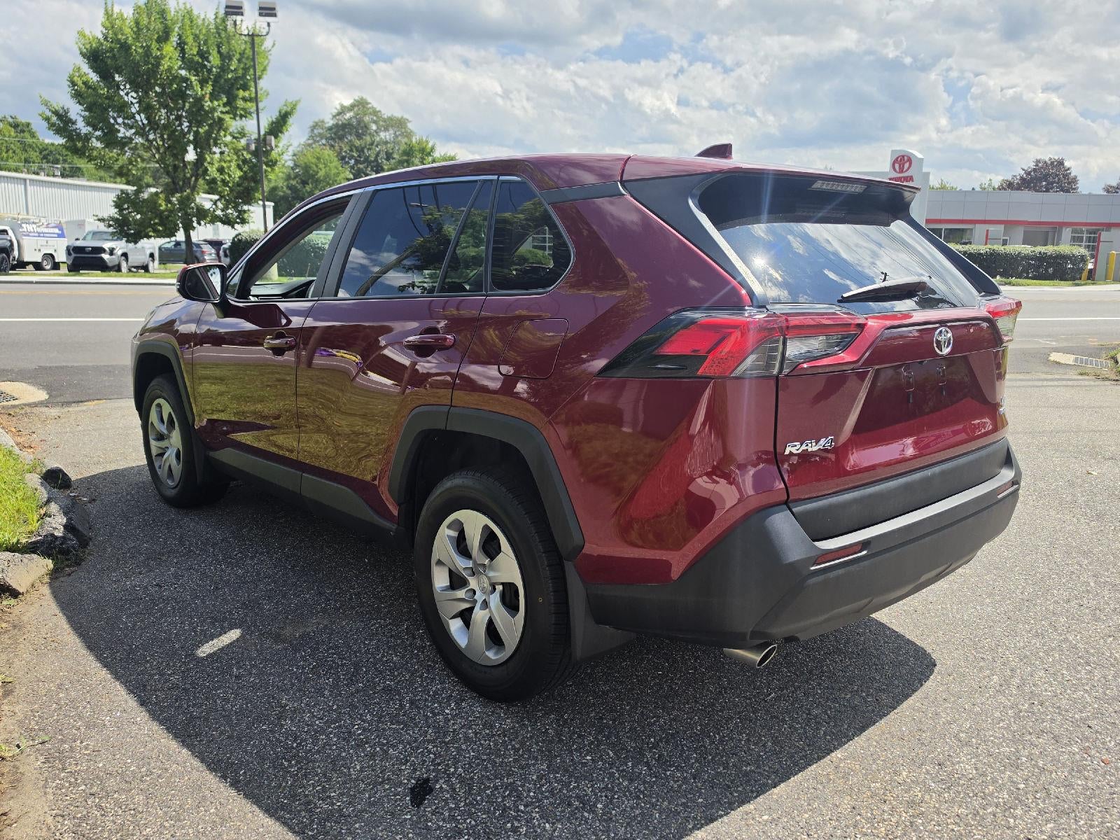 2023 Toyota Rav4 LE