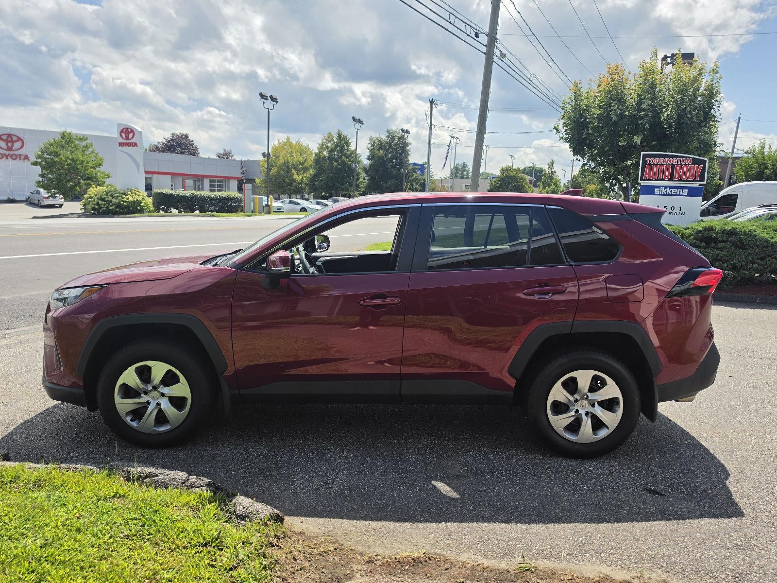 2023 Toyota Rav4 LE