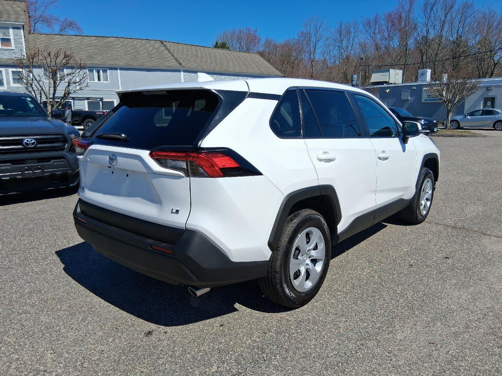 2025 Toyota RAV4 LE