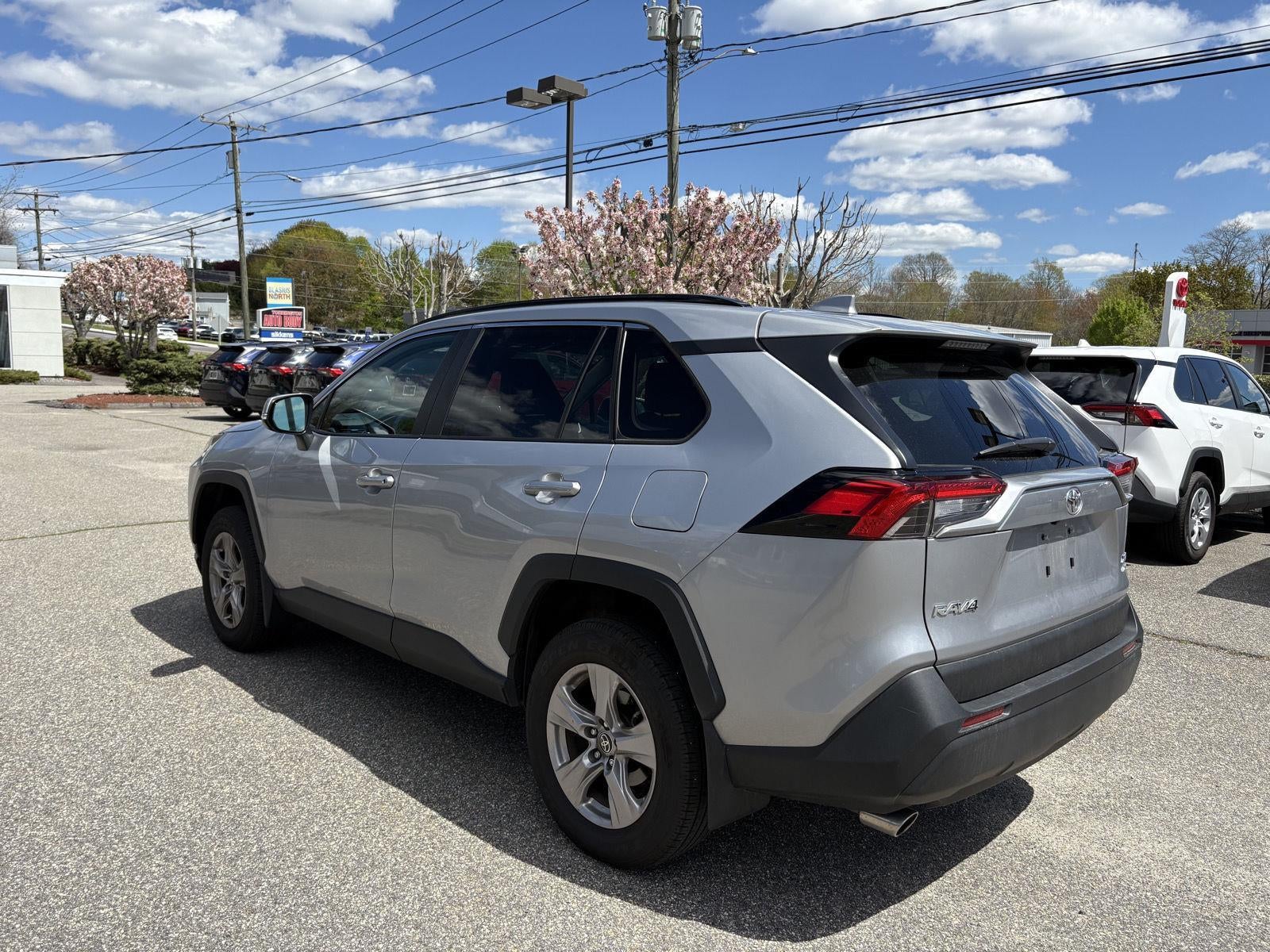 2025 Toyota RAV4 XLE