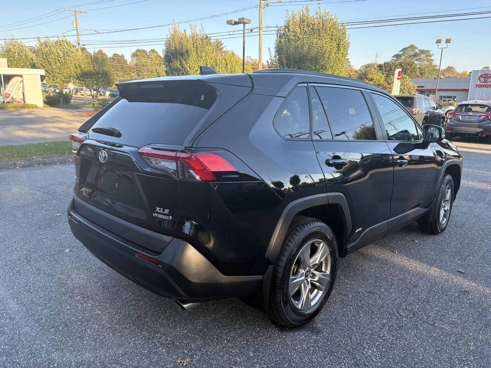 2024 Toyota RAV4 Hybrid XLE