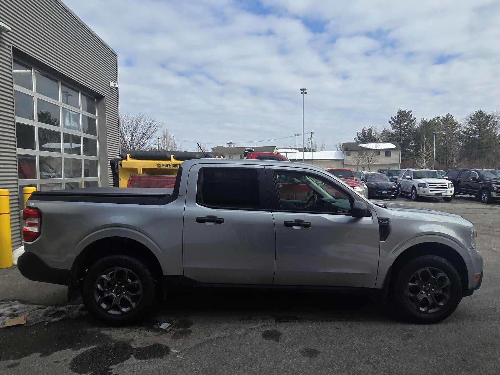 2023 Ford MAVERICK XL/XLT Base