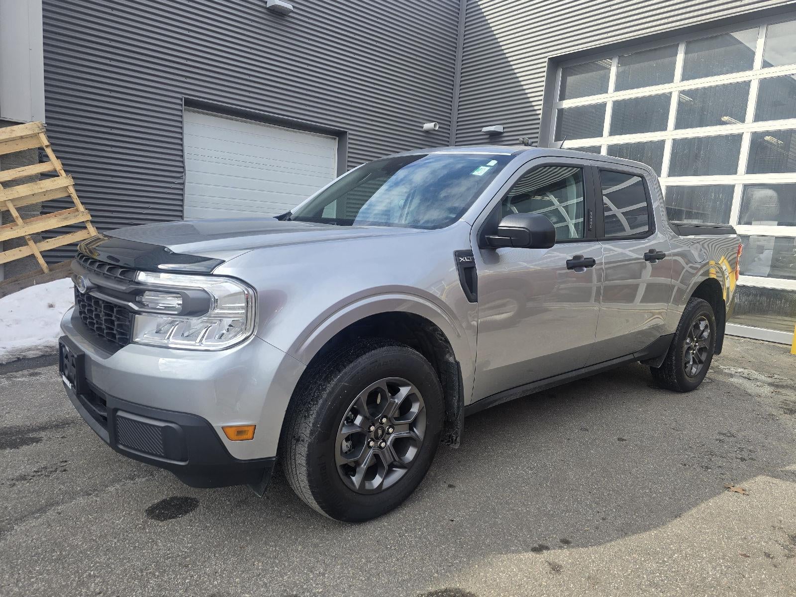 2023 Ford MAVERICK XL/XLT Base