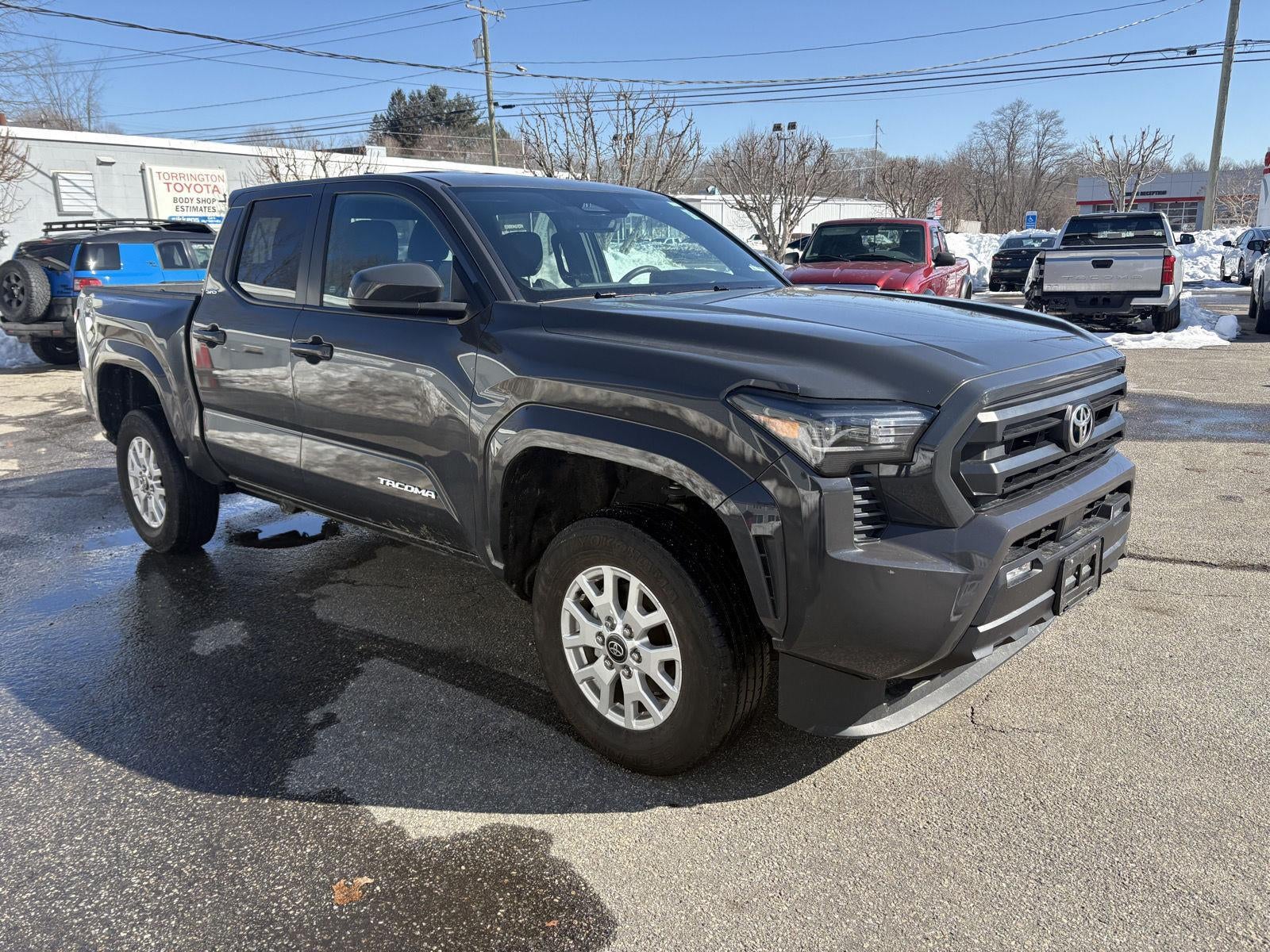 2024 Toyota TACOMA DOUBLE C SR5