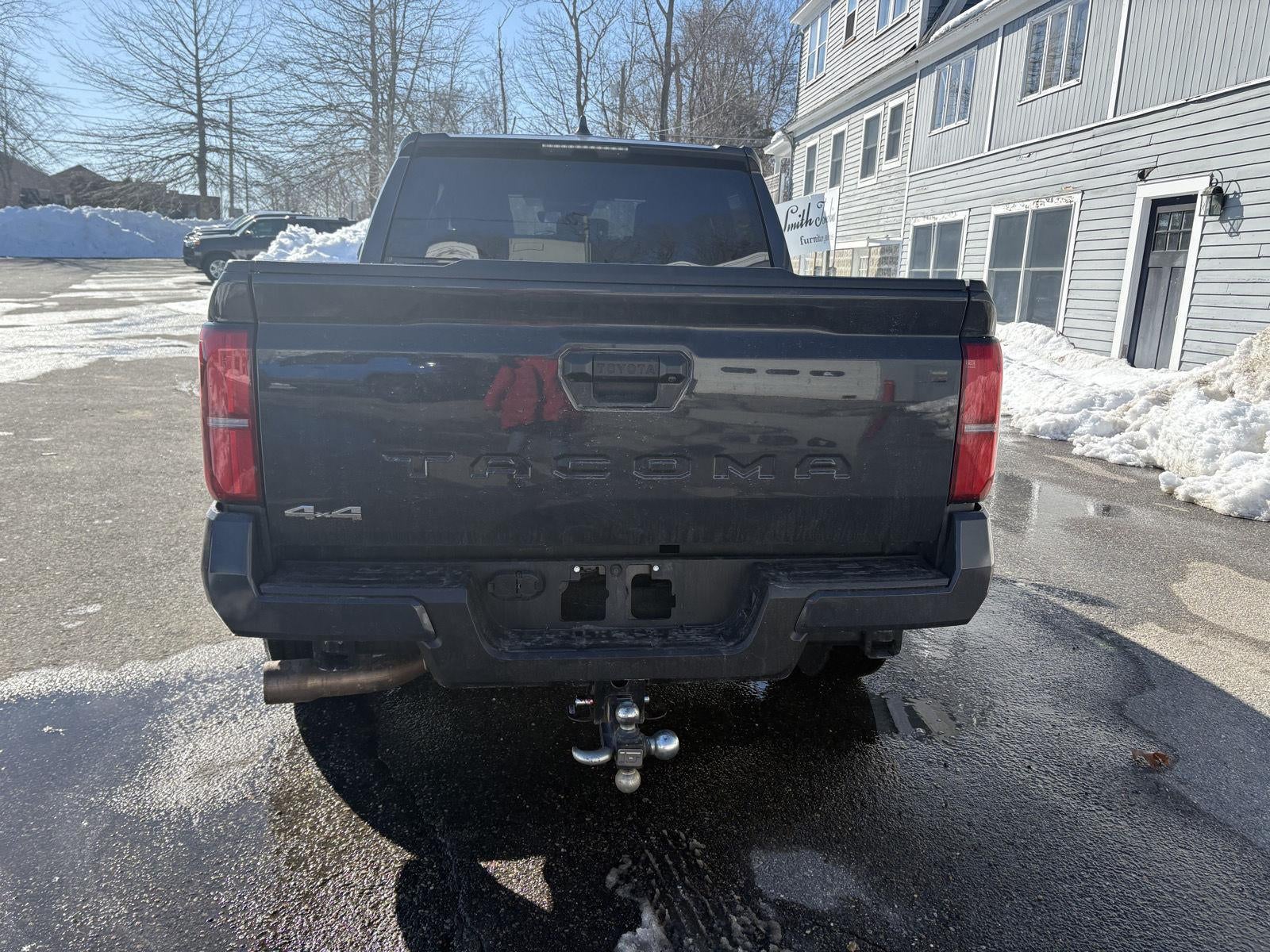 2024 Toyota TACOMA DOUBLE C SR5