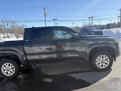2024 Toyota TACOMA DOUBLE C SR5