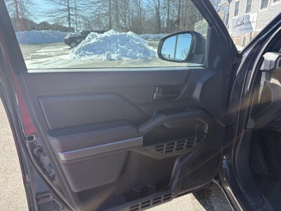 2024 Toyota TACOMA DOUBLE C SR5