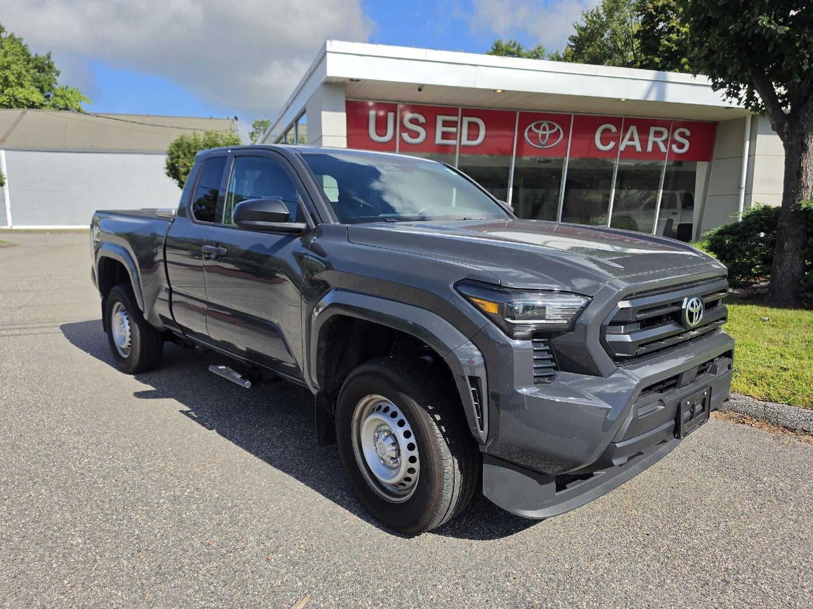 2025 Toyota Tacoma Xtracab/ SR